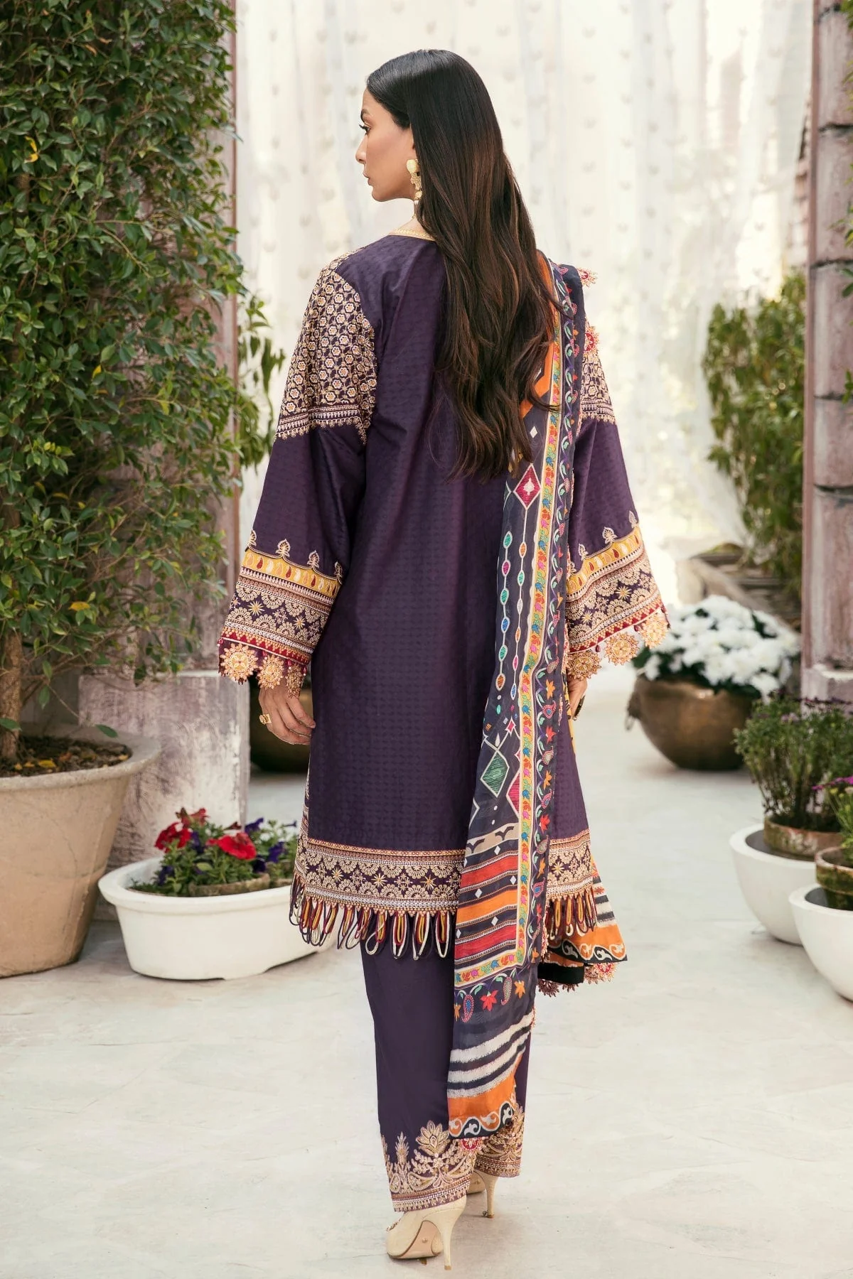 Baroque Festive Eid Lawn Collection 2022 – BQU-BL08-04 - Image 2