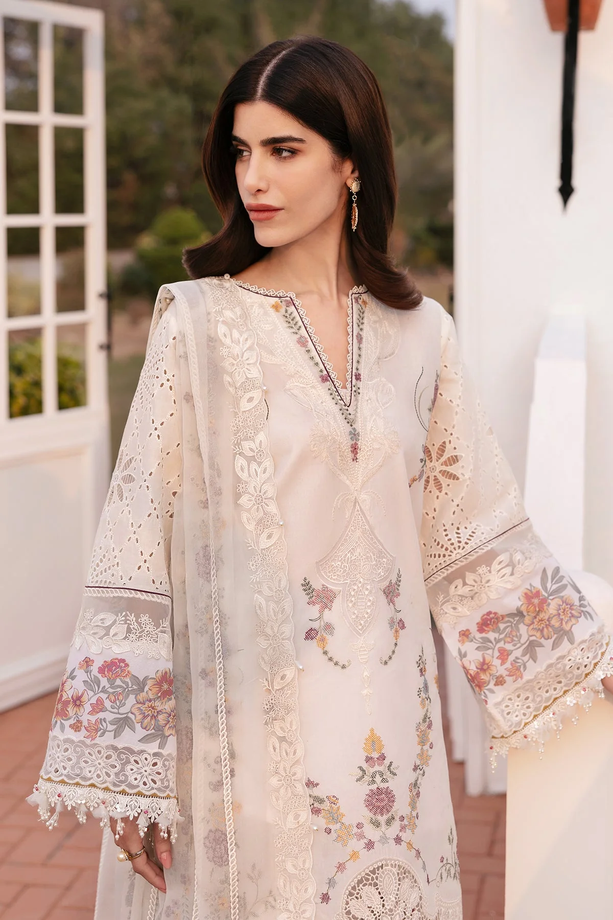 Baroque Luxury Eid Lawn – EL-D06 - Image 3