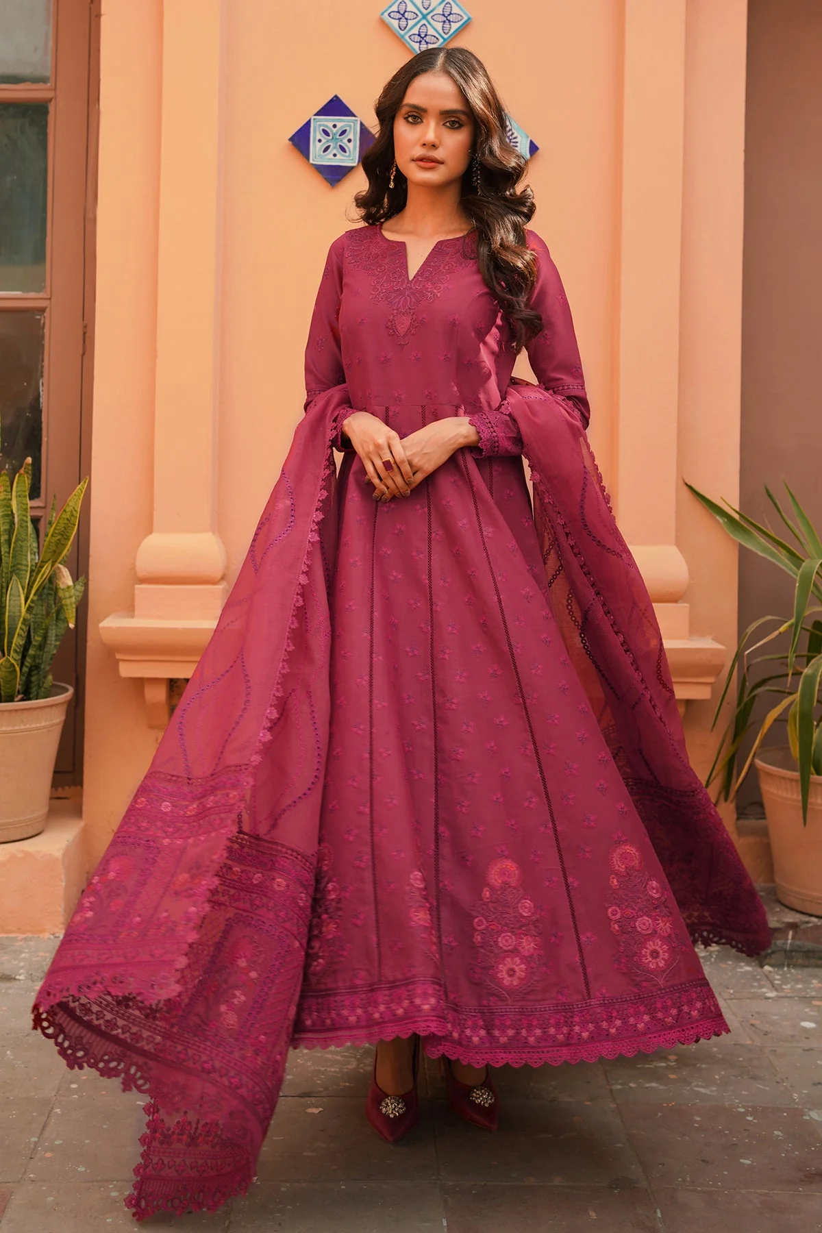 Baroque Swiss Embroidered Lawn Collection SL10-D05
