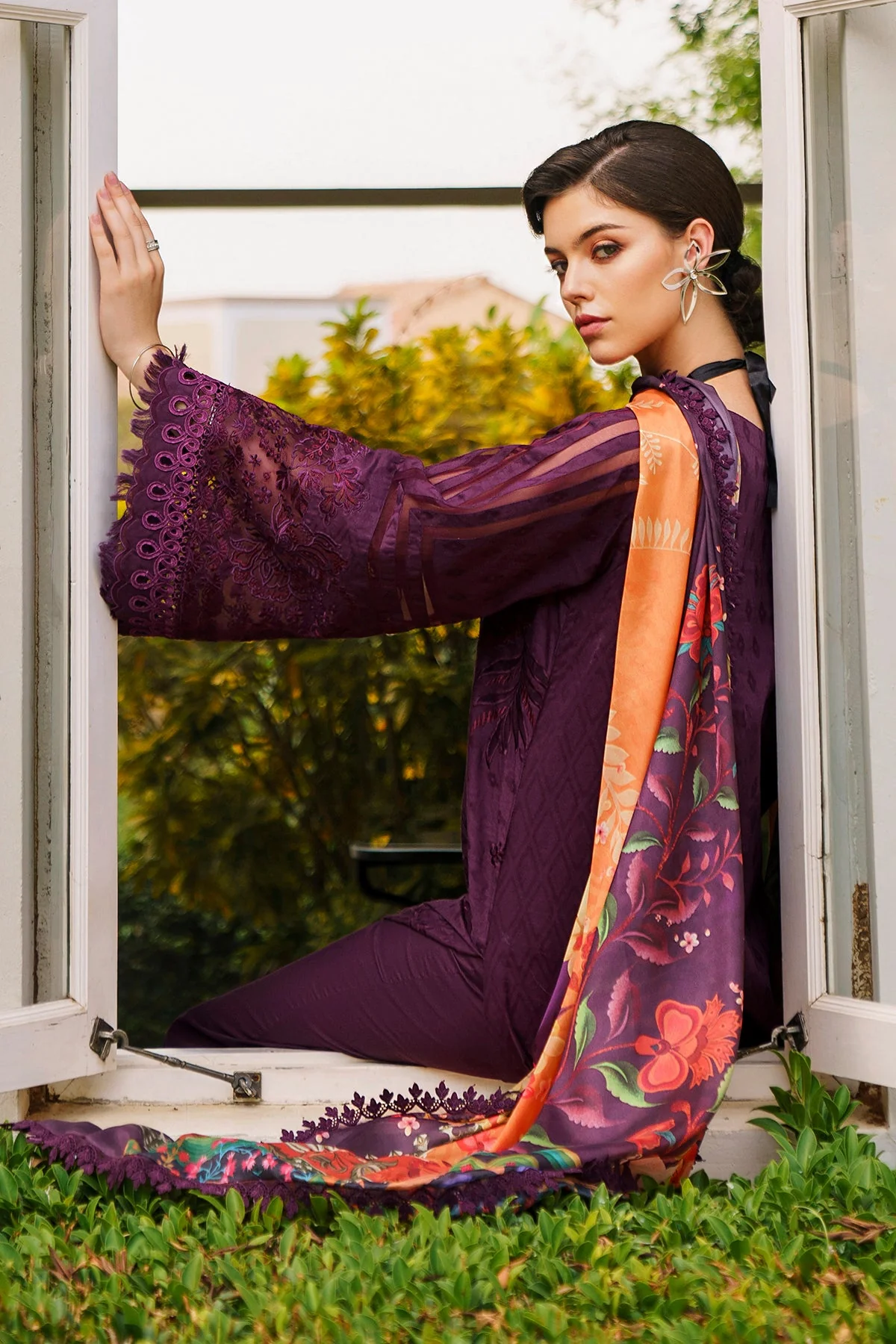 Baroque Swiss Lawn Collection – SL12-D04 - Image 6