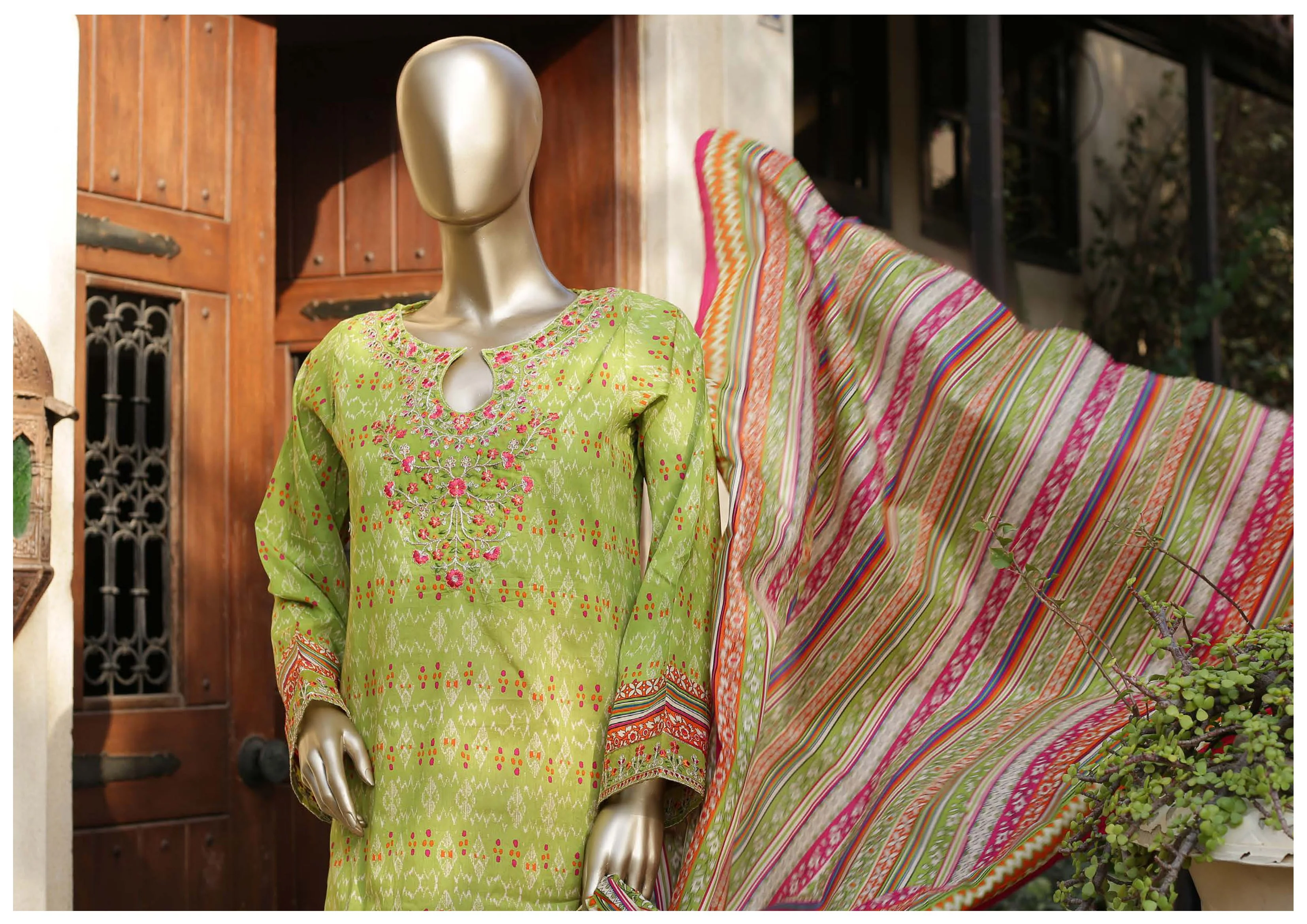 Bin Saeed Stitched Embroidered 3PC Lawn Collection – D-188 - Image 3