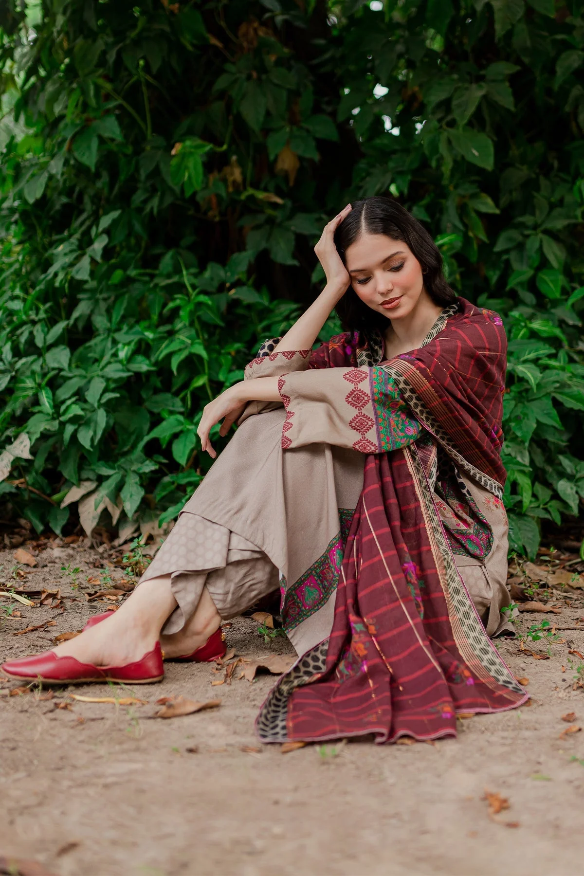 Charizma C-Print Linen Collection with Printed Wool Shawl – CPW-02 - Image 2