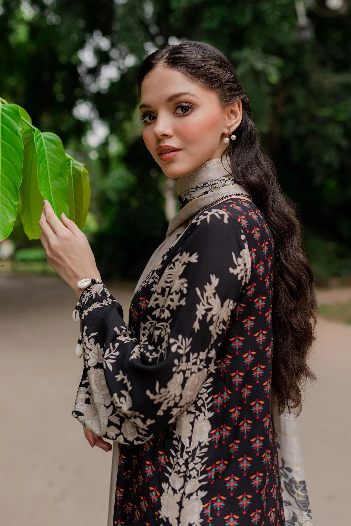 Charizma C-Print Linen Collection with Printed Wool Shawl – CPW-03 - Image 2