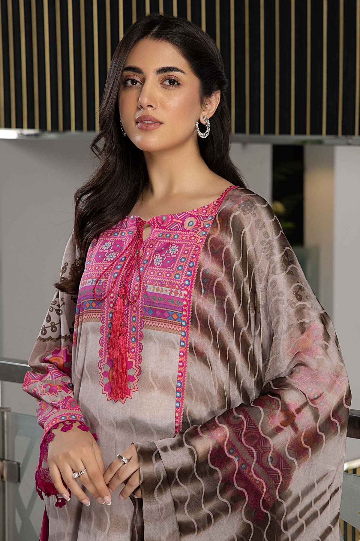 Charizma C-Print Printed Lawn With Chiffon Dupatta – CP23-51 - Image 4