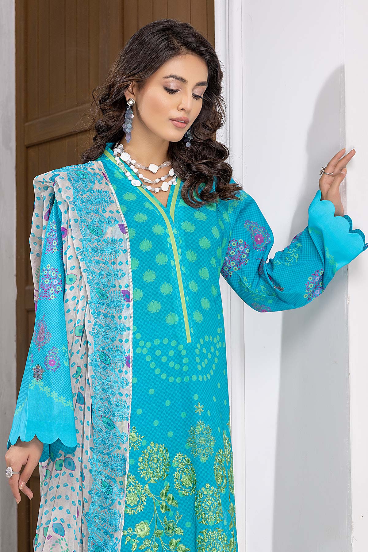 Charizma Embroidered Swiss Voil Collection Vol-2 – CSV-12 - Image 2