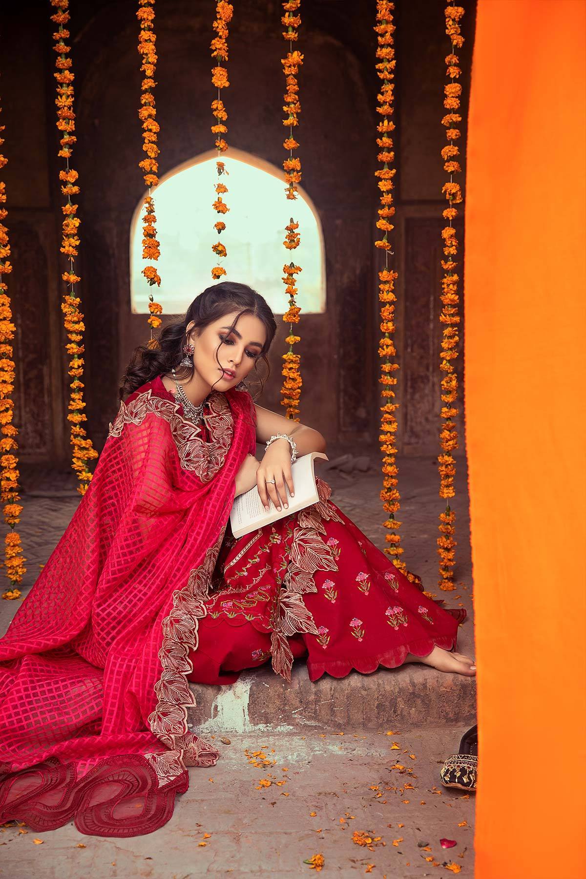 Charizma Signature Embroidered Lawn Collection 2021 – Rosy Future ELS-04 - Image 4