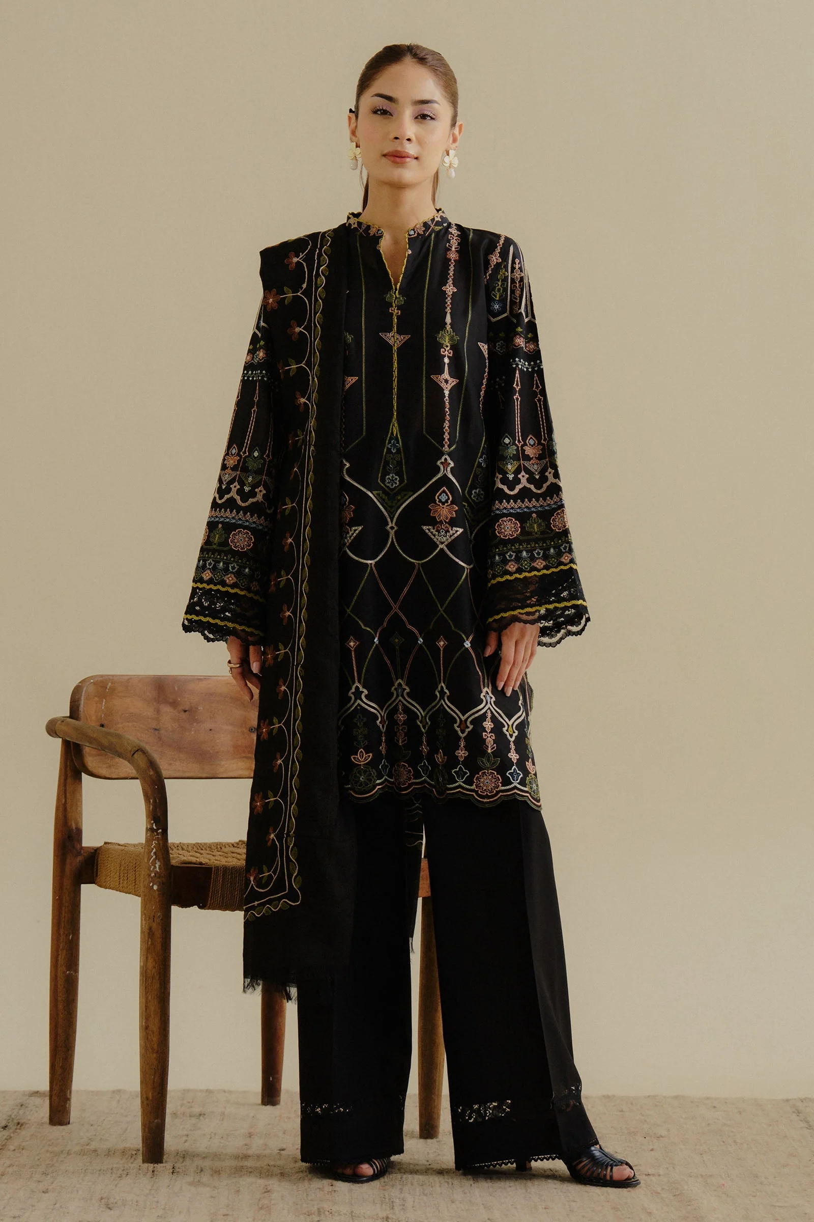 Coco Lawn Drop II by Zara Shahjahan – Iris-2A
