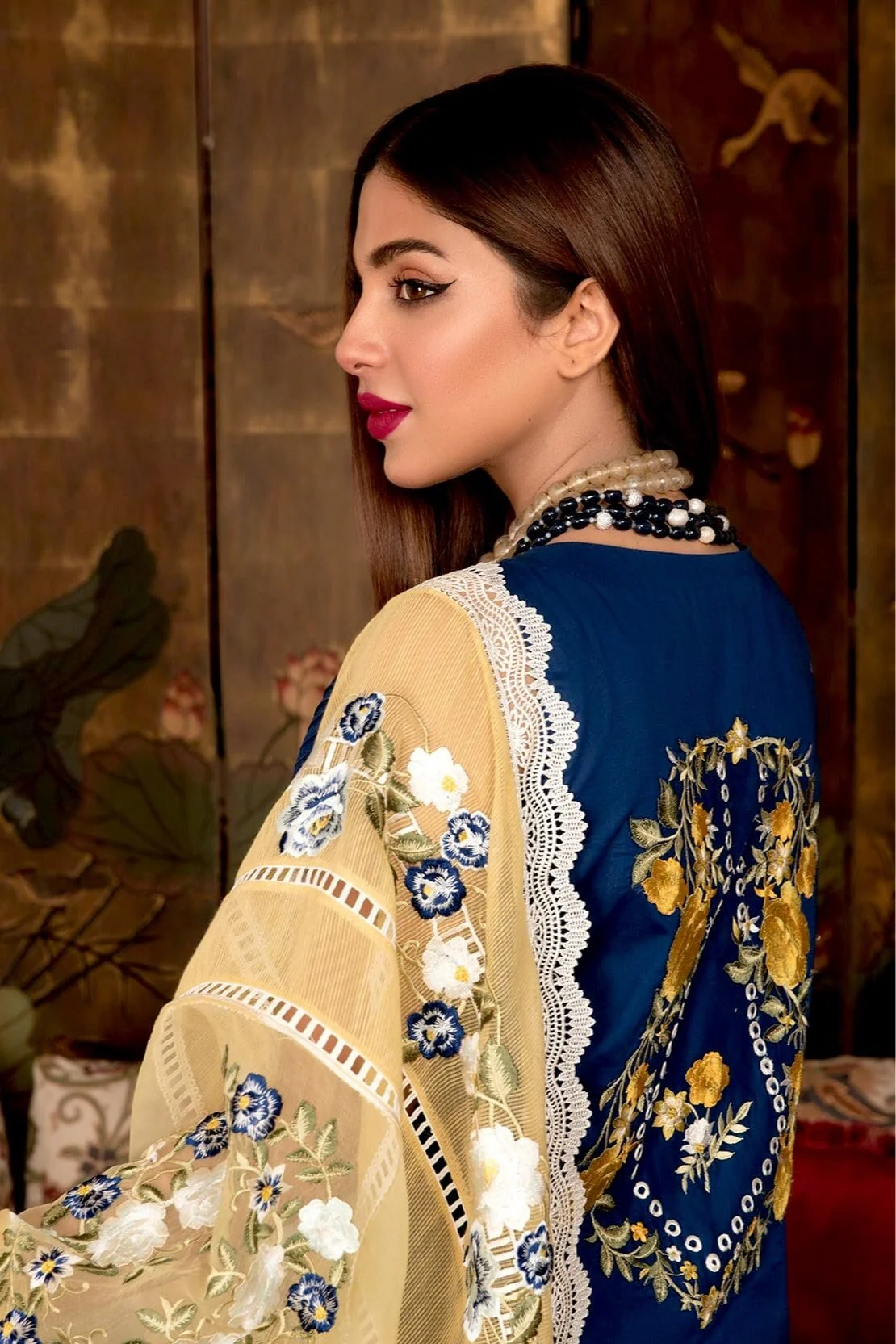 Crimson by Saira Shakira Luxury Lawn Collection 2021 – D4-A - Pleated Perfection - Sapphire - Image 4