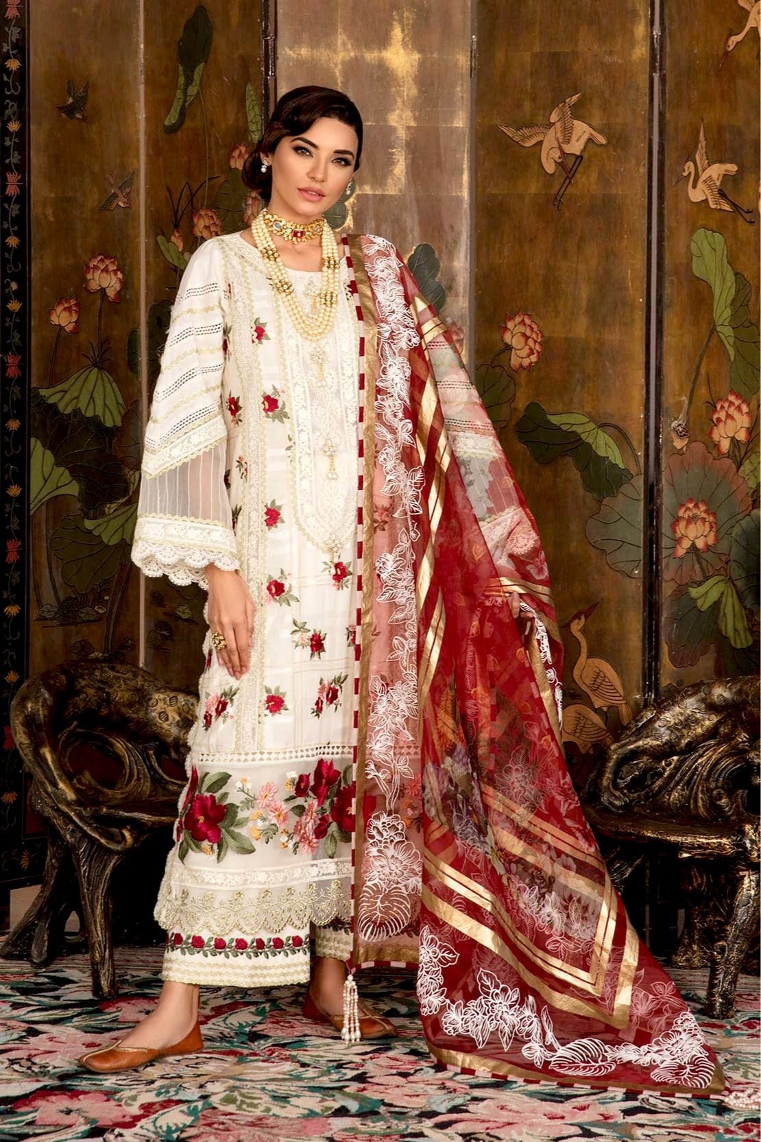 Crimson by Saira Shakira Luxury Lawn Collection 2021 – D7-B - Summer Blooms - Scarlet - Image 2