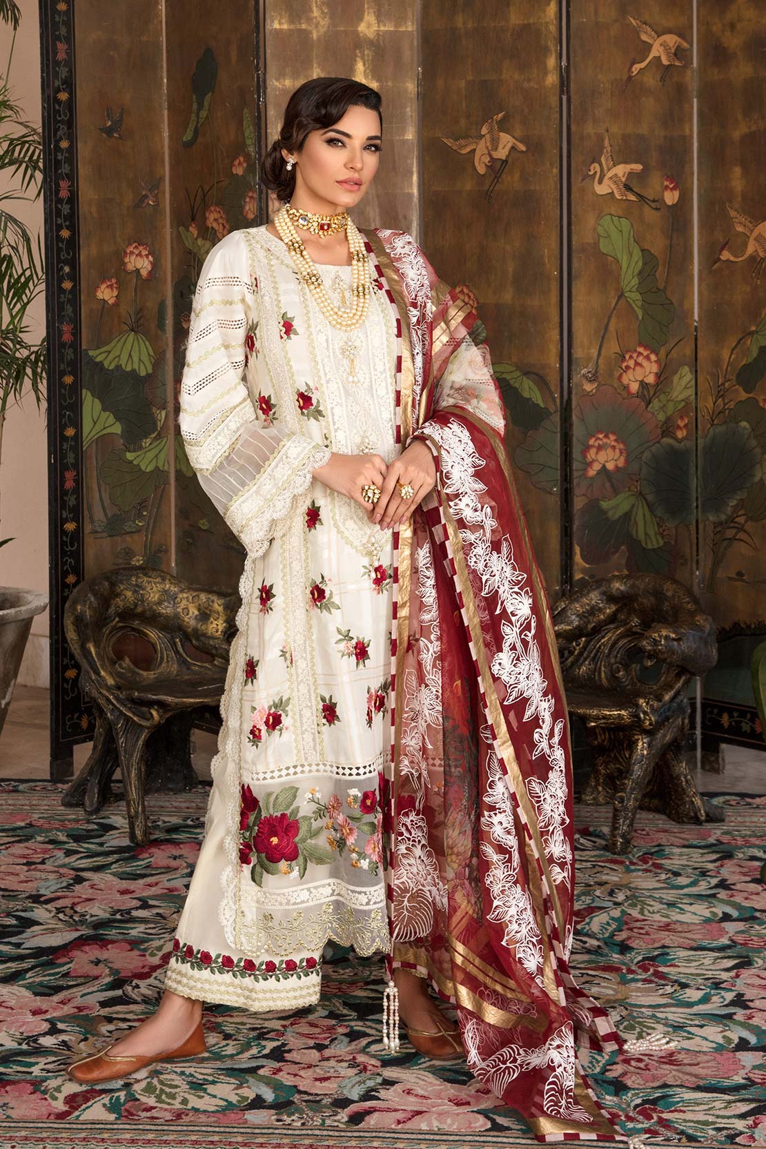 Crimson by Saira Shakira Luxury Lawn Collection 2021 – D7-B - Summer Blooms - Scarlet - Image 4