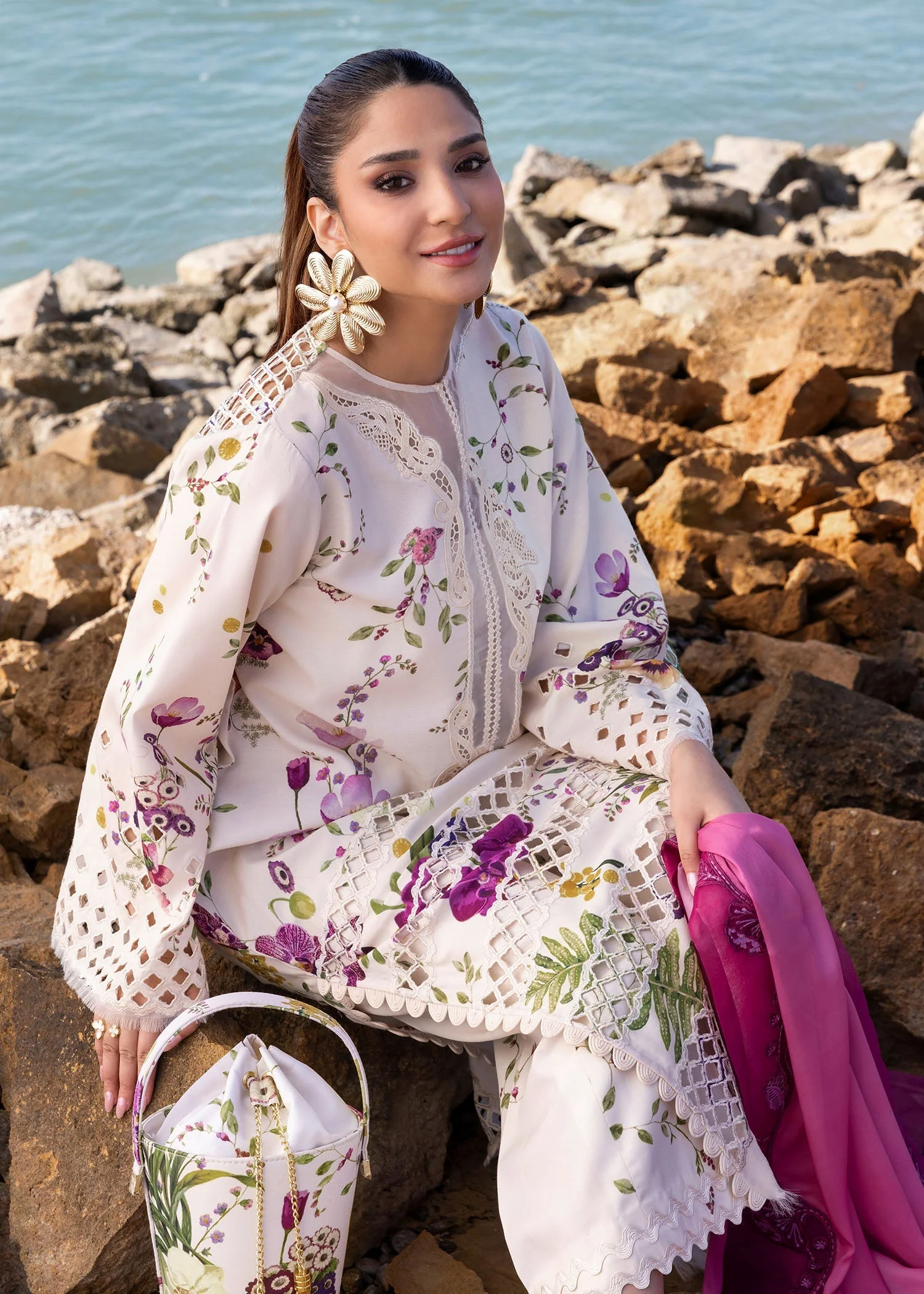 Crimson Flow Luxury Lawn – Bloom Bold - D4 A