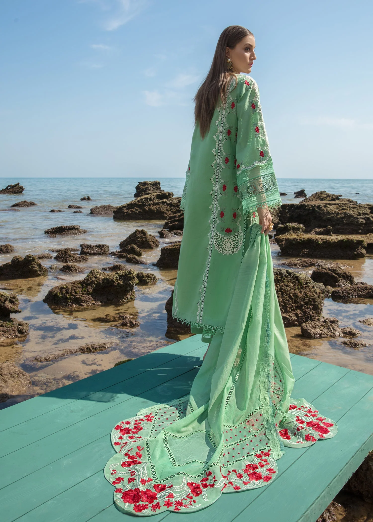 Crimson Luxury Lawn Collection 2023 – Spring Blooms - D3 B - Image 7