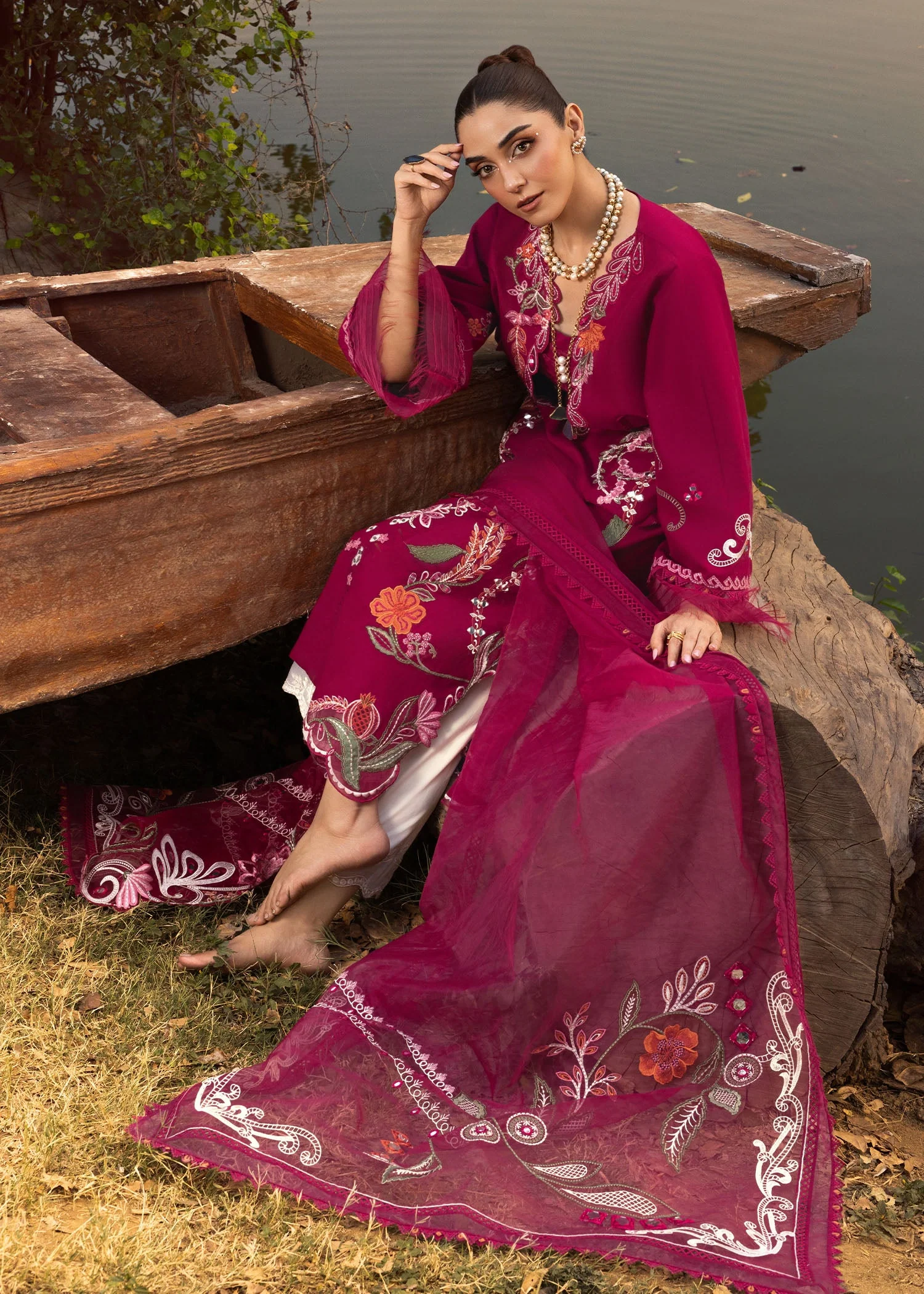 Crimson Tasawar Luxury Lawn – MIRROR GARDEN - D3A - Image 2
