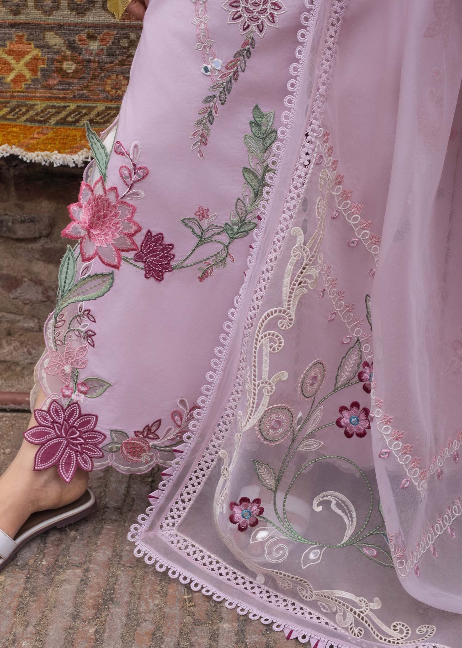 Crimson Tasawar Luxury Lawn – MIRROR GARDEN - D3B - Image 3