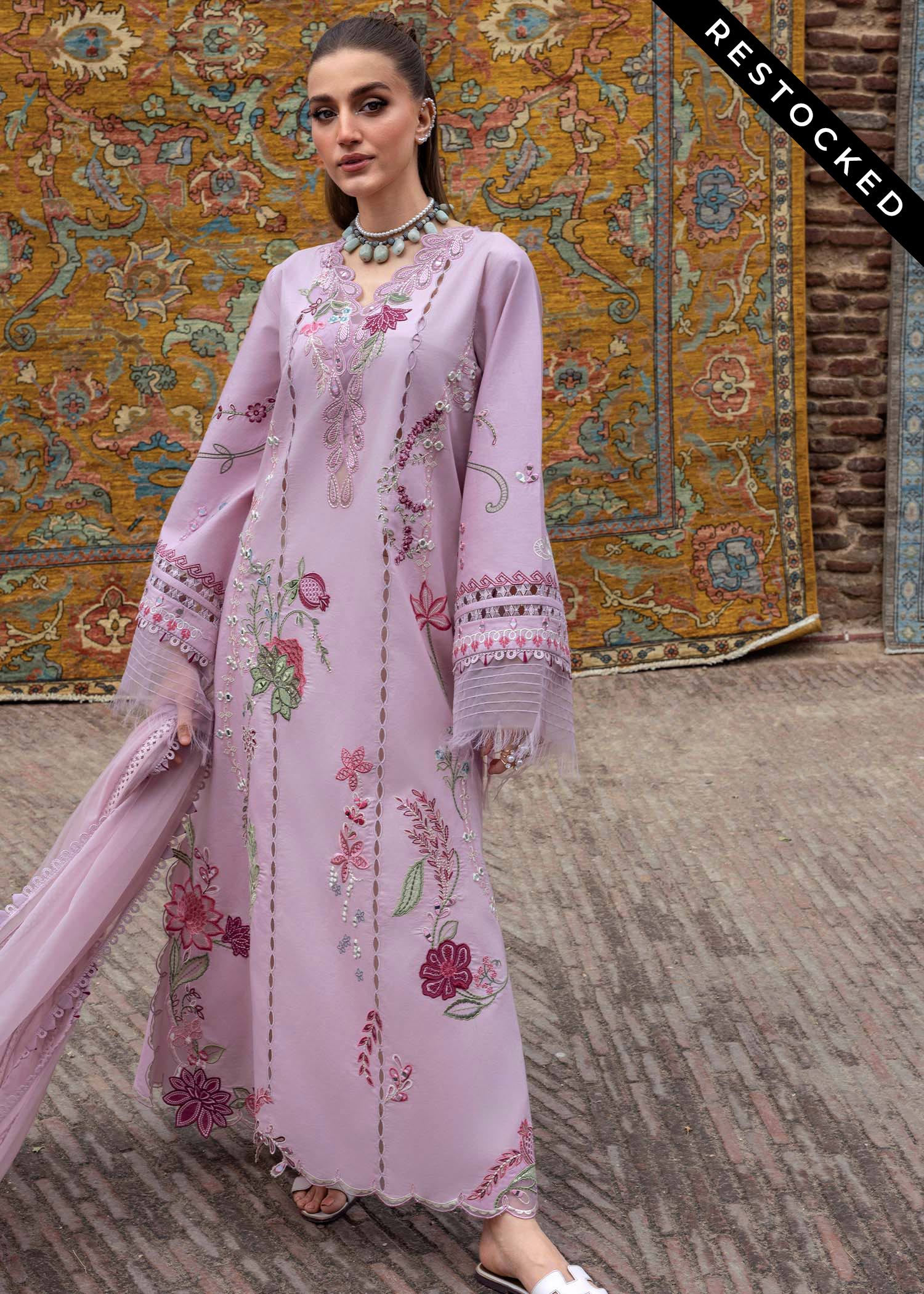 Crimson Tasawar Luxury Lawn – MIRROR GARDEN - D3B - Image 6