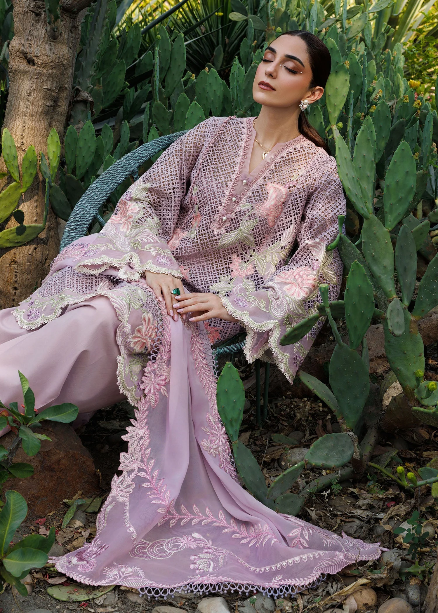 Crimson Tasawar Luxury Lawn – ONE TRUE LOVE - D6B - Image 2