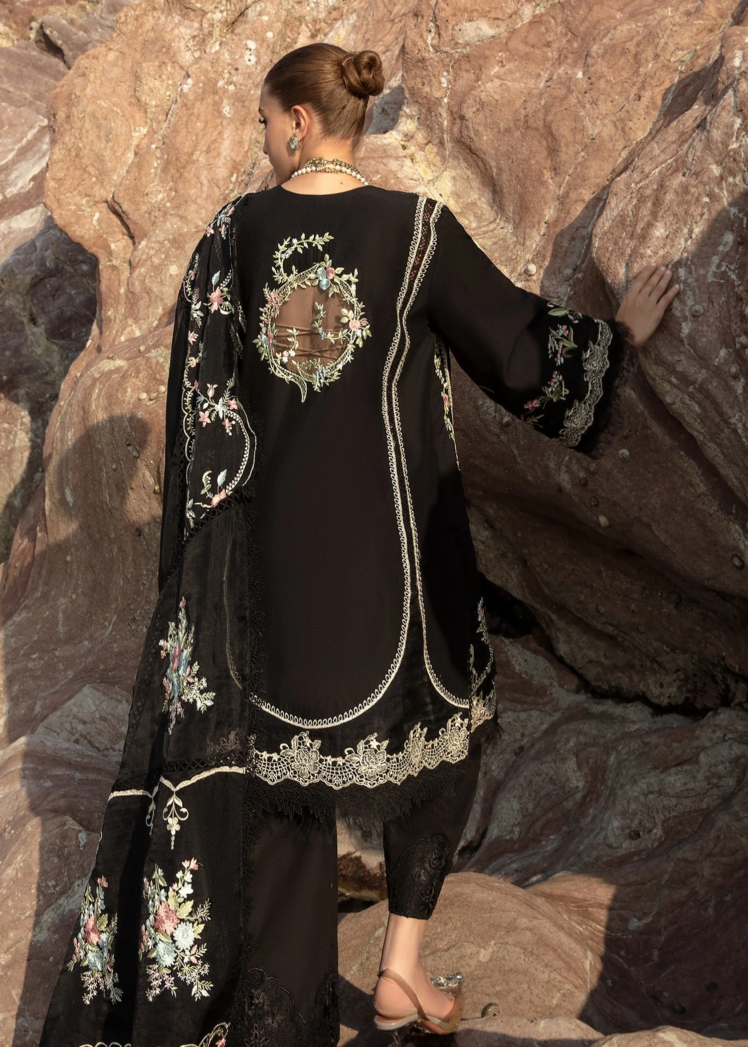 Crimson X Saira Shakira Luxury Lawn 2024 – Lolita - Onyx - Image 3