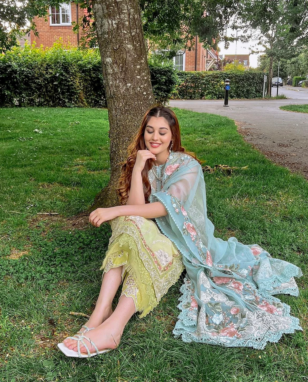 Crimson X Saira Shakira Luxury Lawn Collection – Mountain Love - D6 A - Image 3