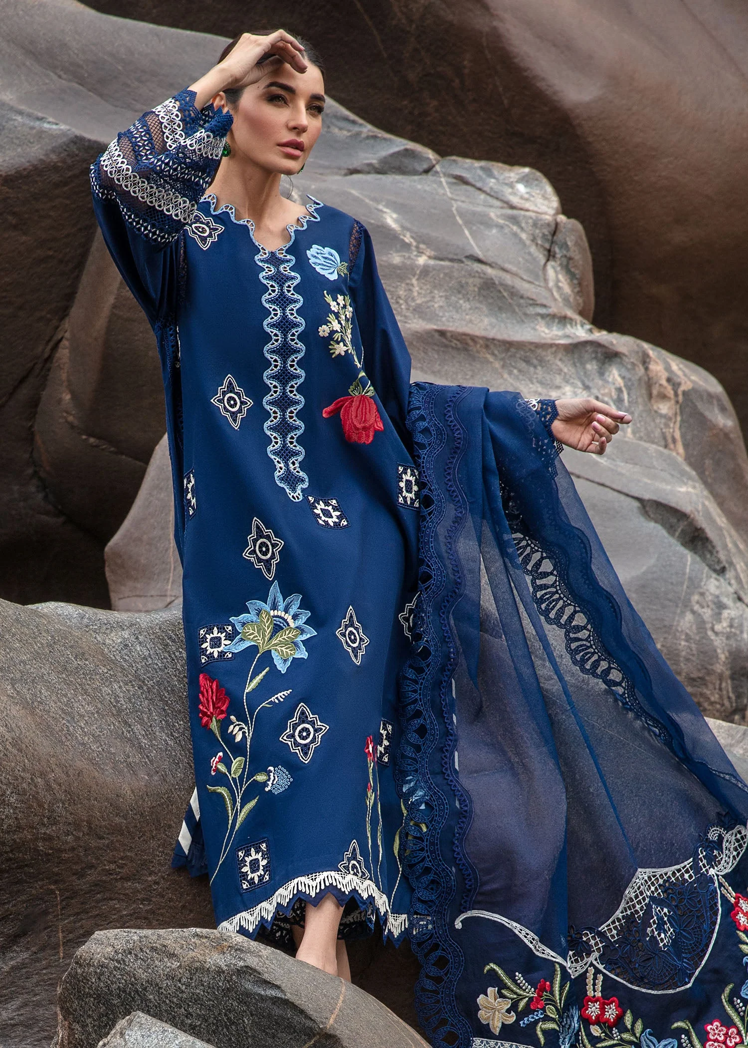 Crimson X Saira Shakira Luxury Lawn โ Into The Wild - Midnight Blue