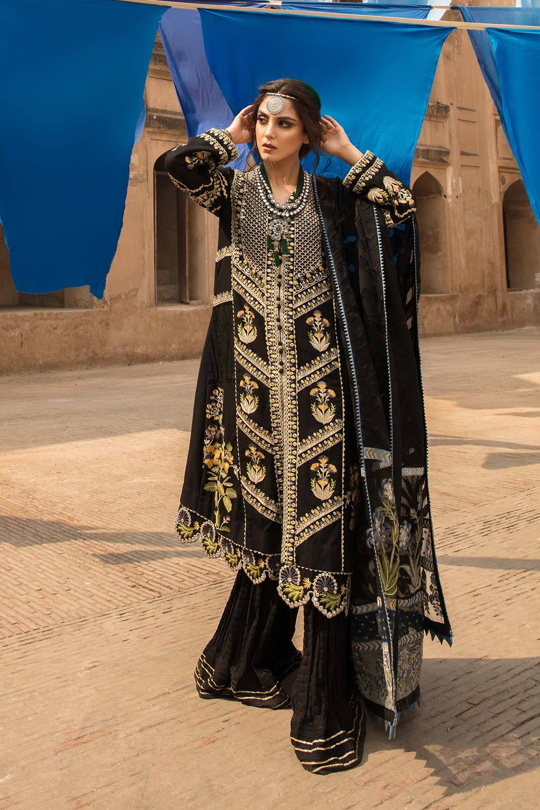 Crimson X Saira Shakira Winter Collection 2020 – Sunehra Gota - Sable - Image 2