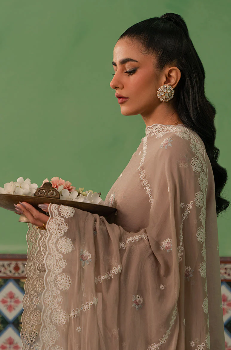 Cross Stitch Mahiri Lawn 2024 – SUMMER BLOOM-3 PIECE LAWN EMBROIDERED SUIT - Image 4