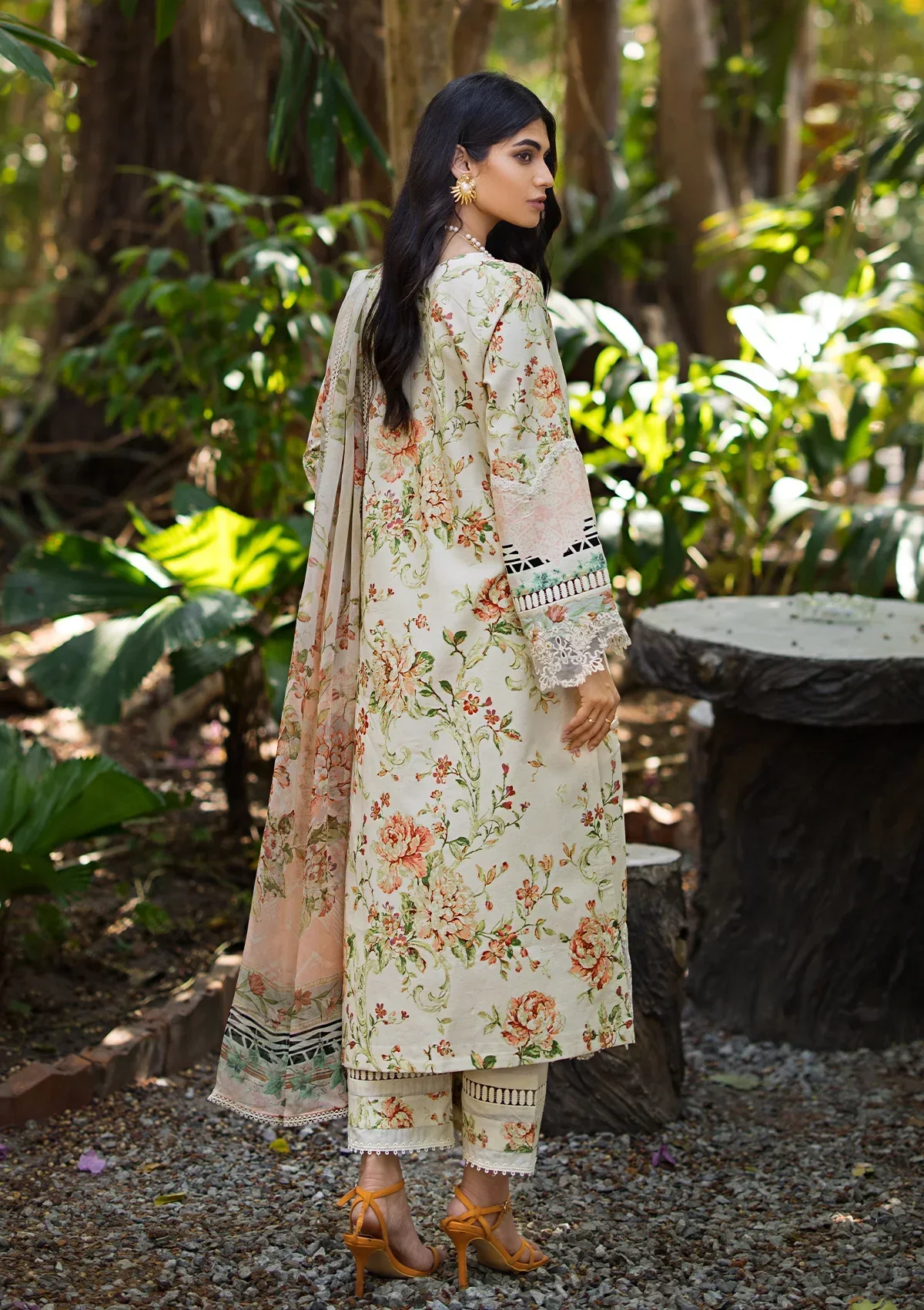 Elaf Embroidered Limited Edition Lawn Collection – ESL-03A ANGELS BREATH - Image 5
