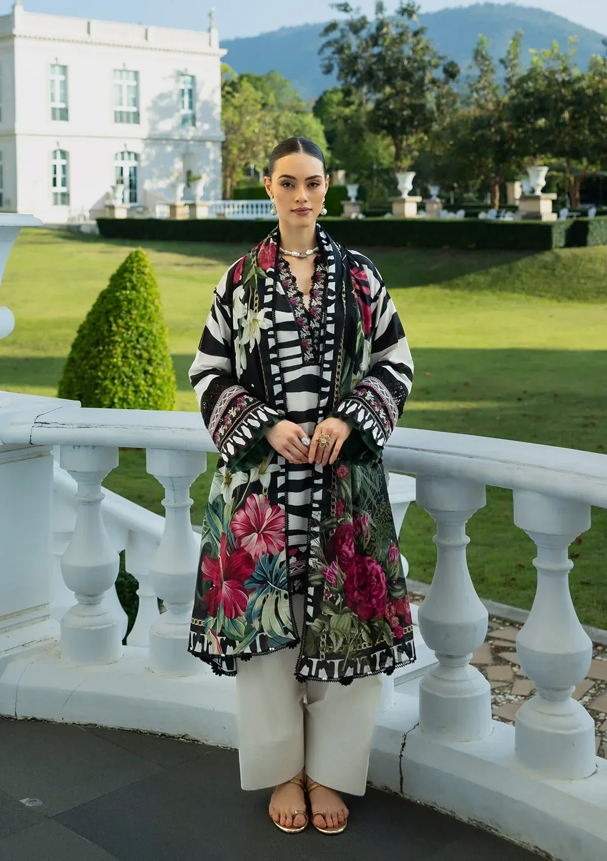 Elaf Lawn Prints – EPE-02A CHARLOTTE - Image 4