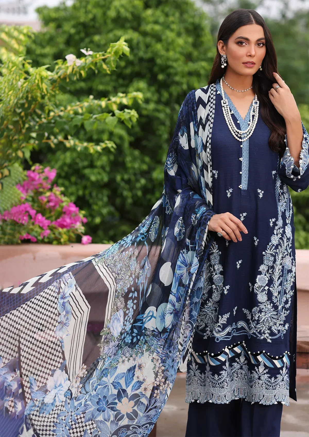 Elaf Luxe Luxury Lawn Collection – ELJ-04B AMUSE ME - Image 3