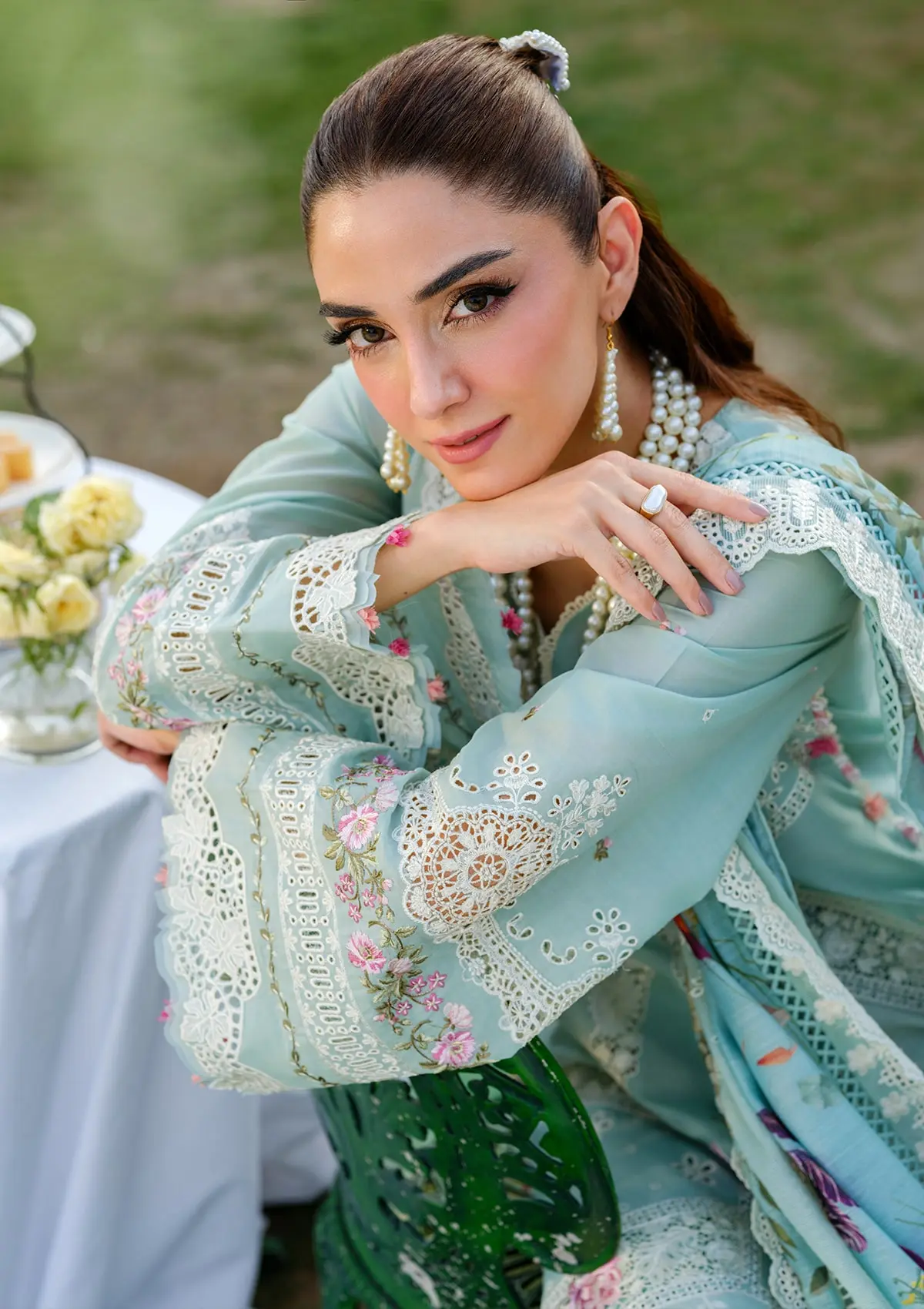 Elaf Luxury Lawn – ELH-2B ZOYA - Image 4