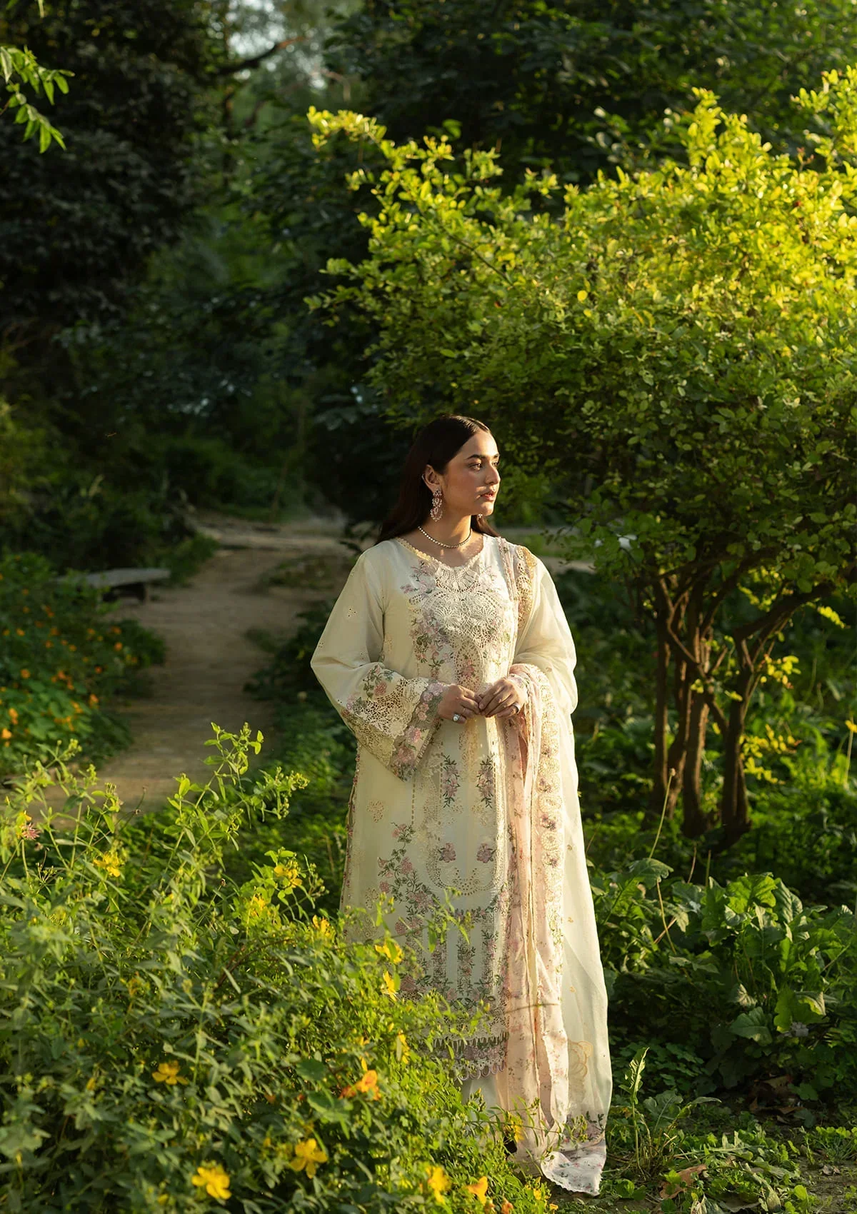 Elaf Luxury Lawn – ELQ-7b Sweet Talk - Image 9