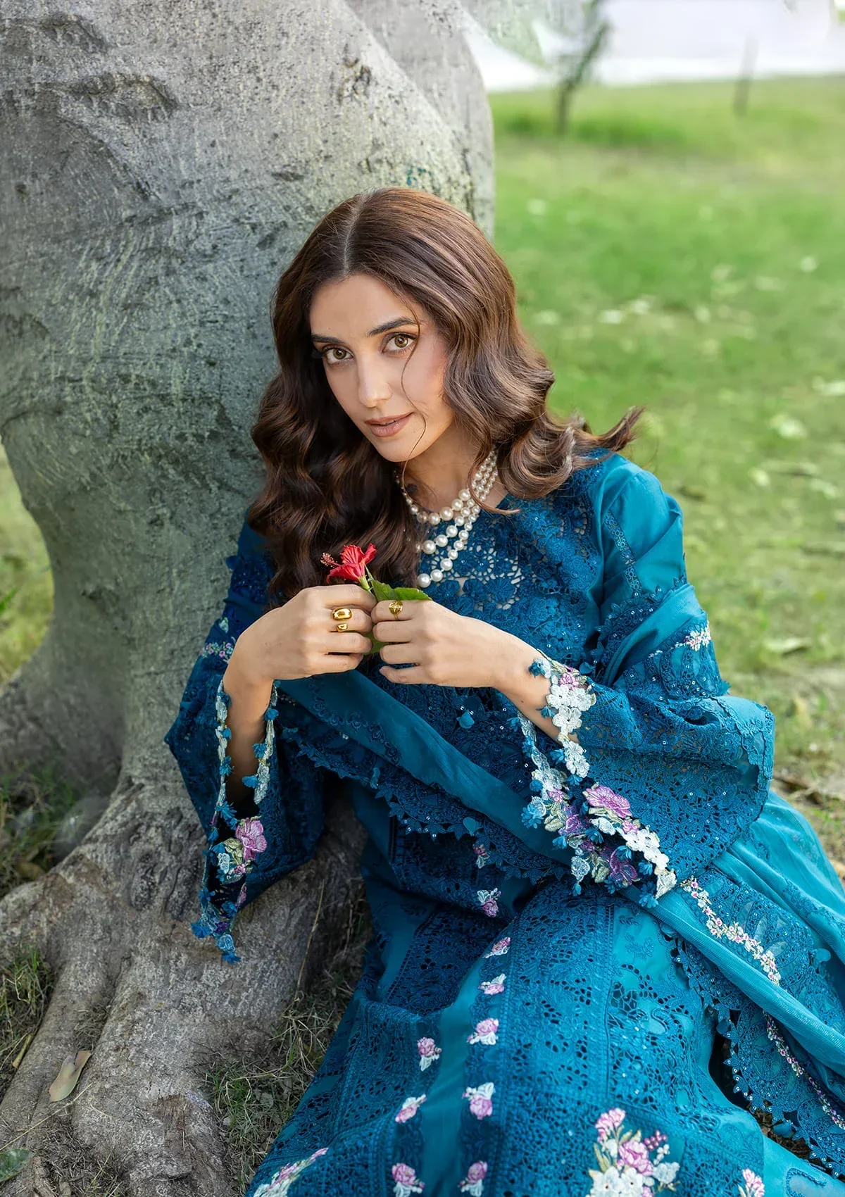 Elaf Luxury Lawn – ELY-06 SAPPHIRE - Image 11