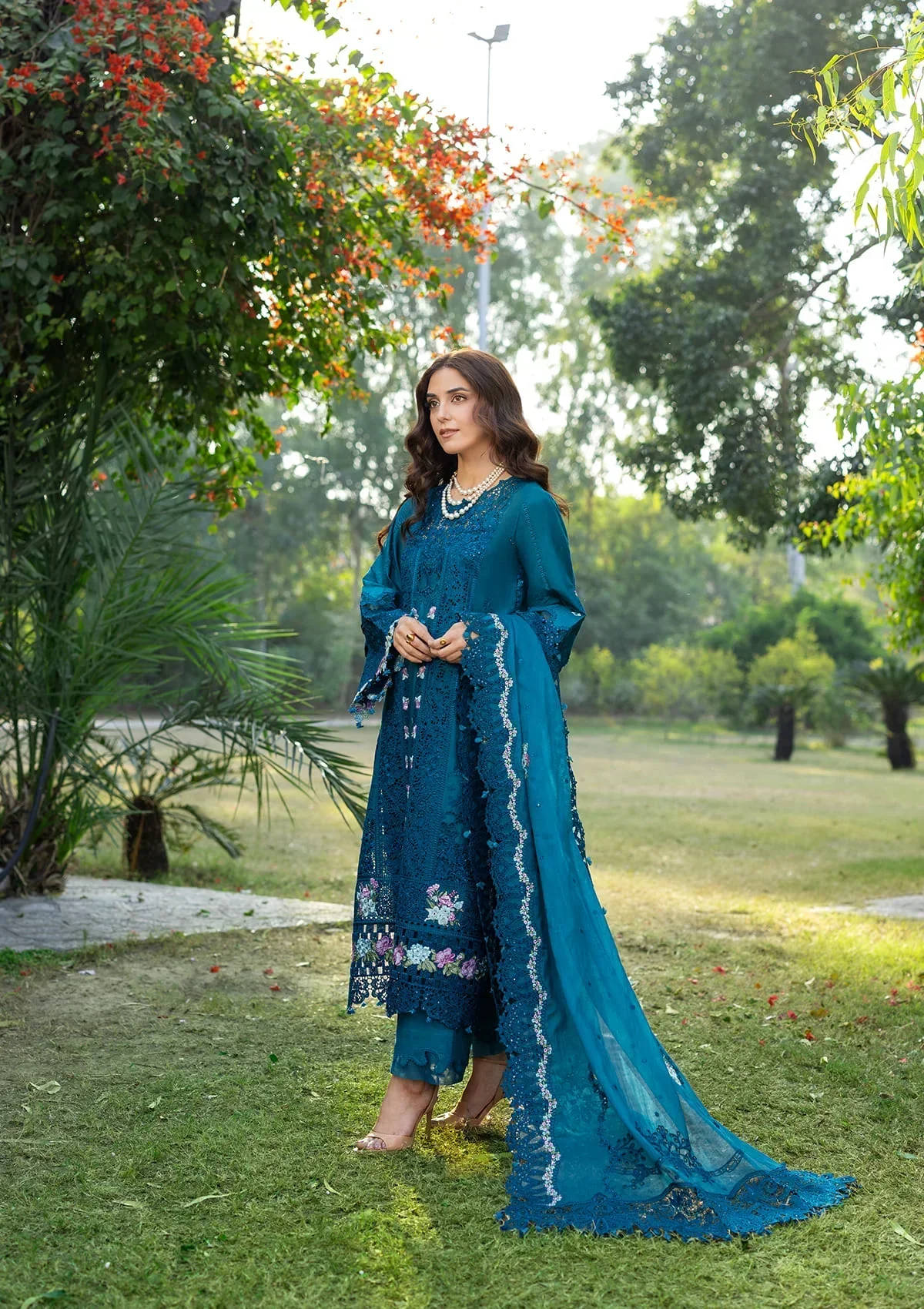 Elaf Luxury Lawn – ELY-06 SAPPHIRE - Image 5