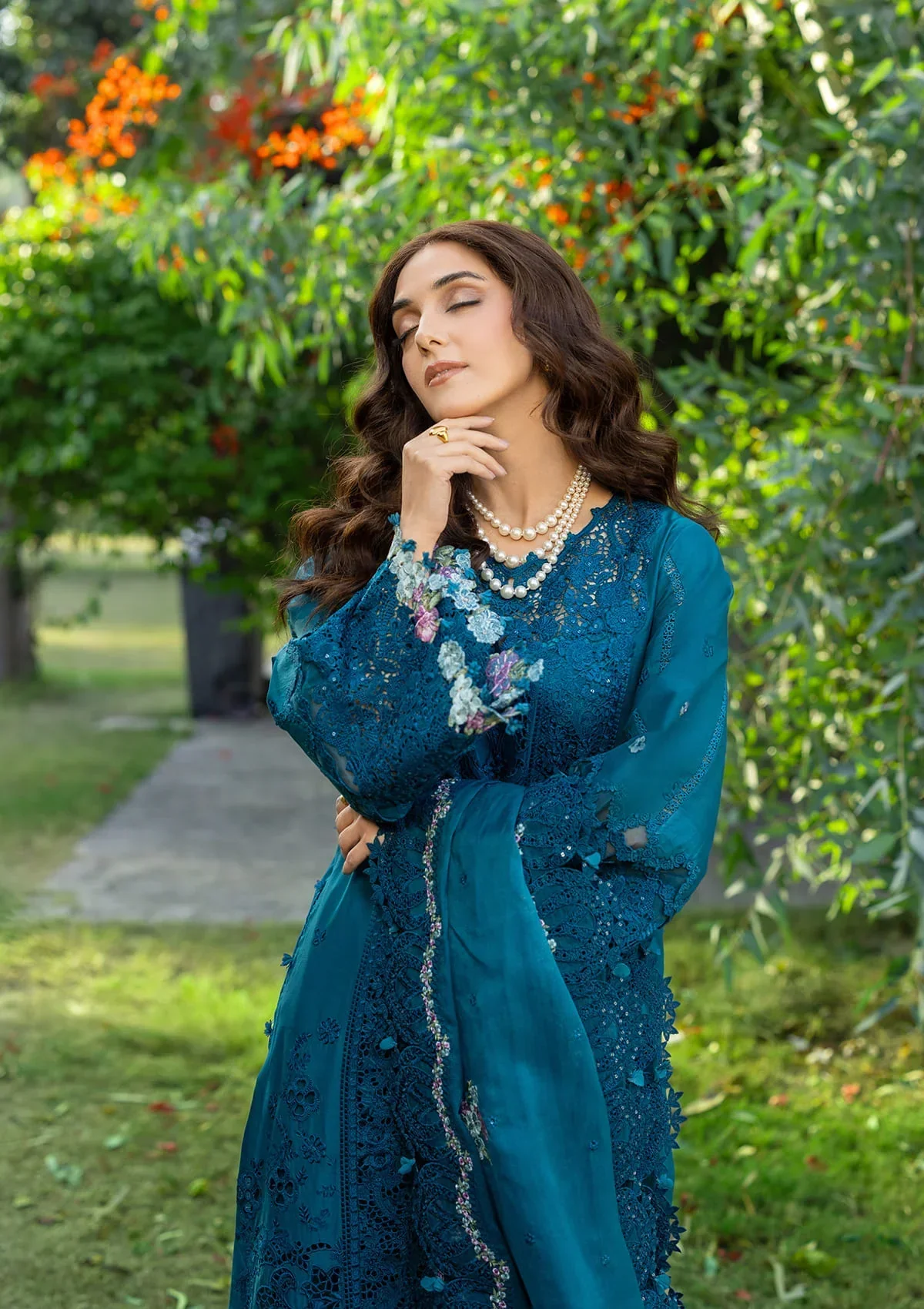 Elaf Luxury Lawn – ELY-06 SAPPHIRE - Image 7