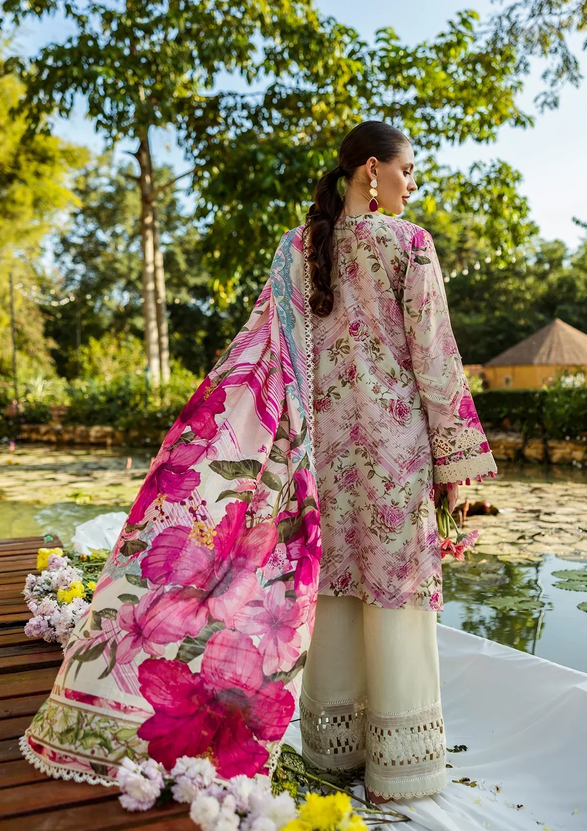 Elaf Prints Chikankari Lawn – ELK-06B ROSES & WHITES - Image 2