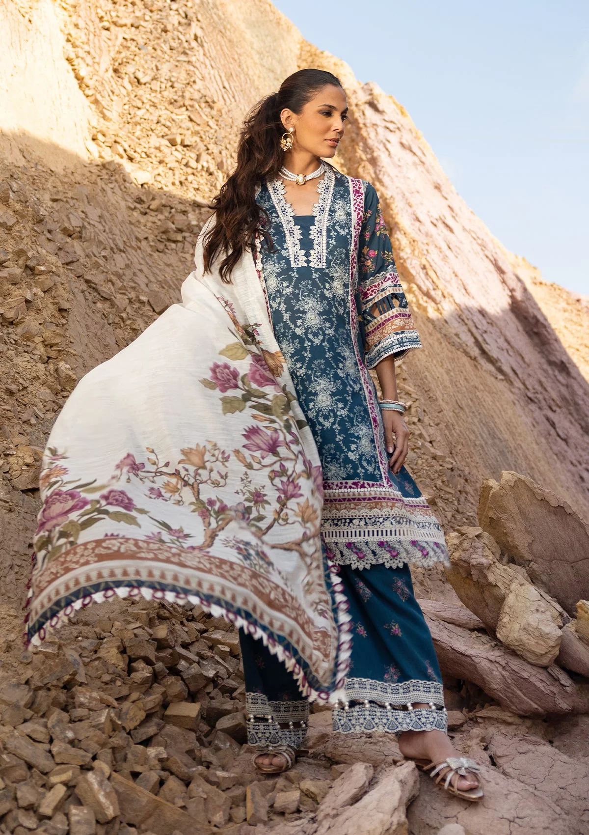 Elaf Signature Embroidered Lawn Collection – ESC-07A ZOE - Image 2