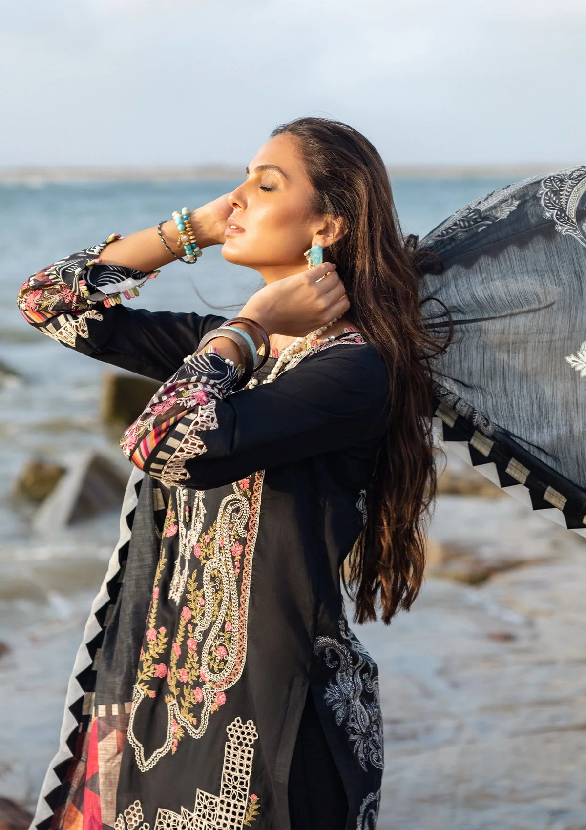 Elaf Signature Embroidered Lawn Collection – ESC-08A EVALINE - Image 4