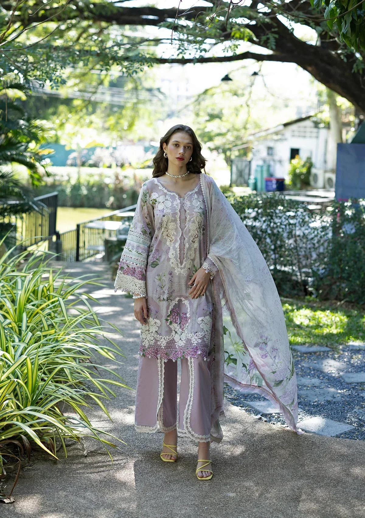Elaf Signature Embroidered Lawn Prints – ESA-8A JULIETTE - Image 9