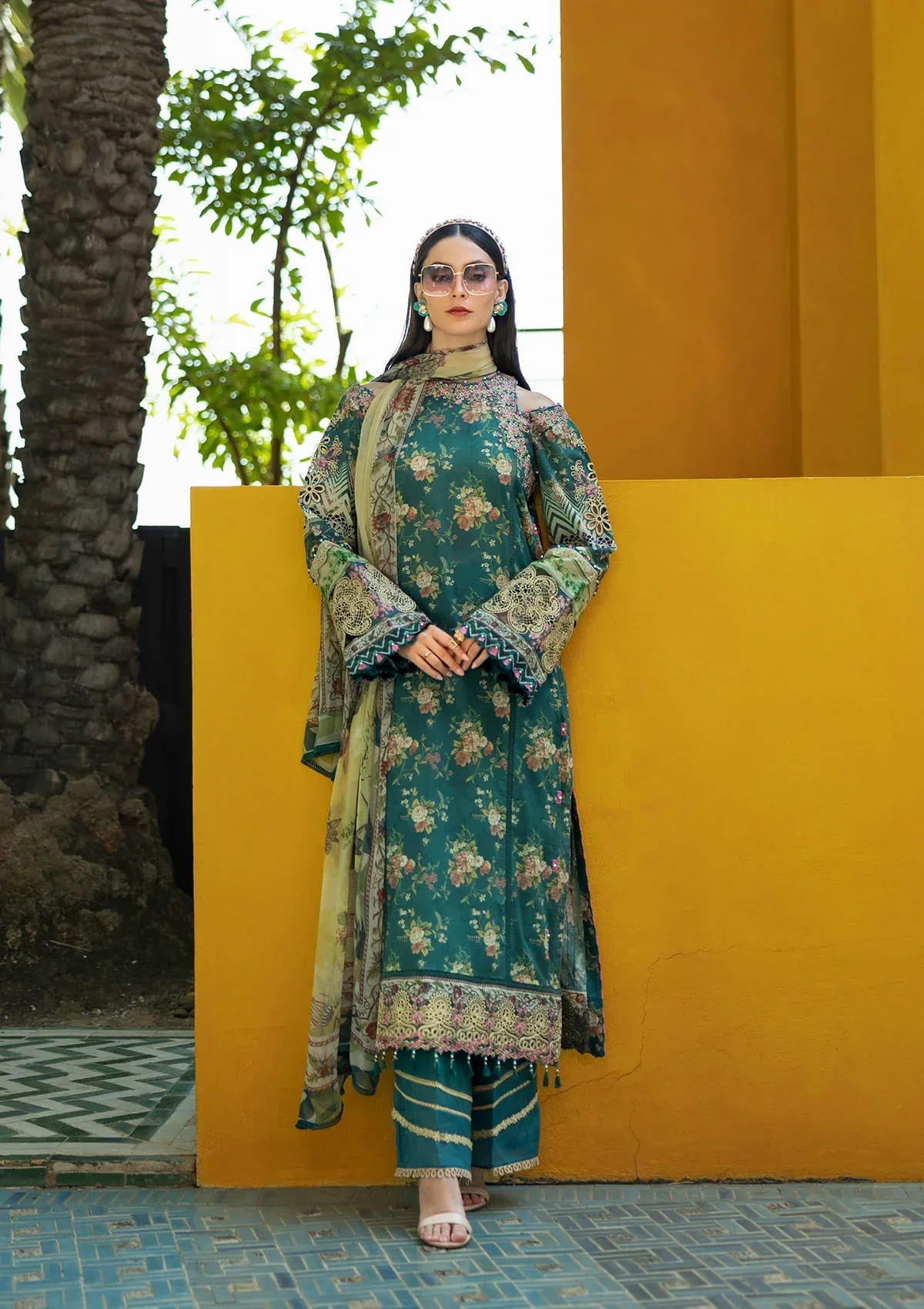 Elaf Signature Embroidered Spring/Summer Lawn – ETS-07A STAY CURIOUS - Image 3