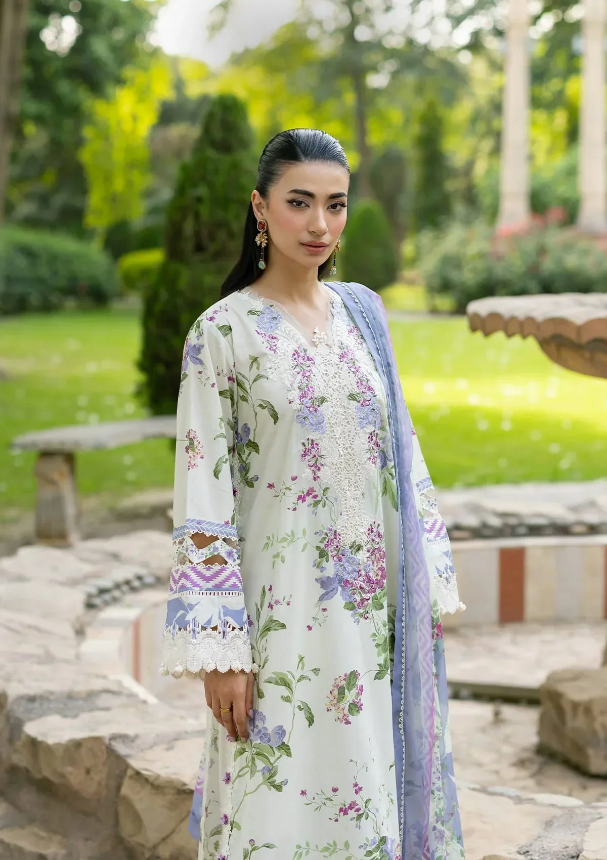 Elaf Signature Lawn Edit – 3b Katie - Image 3