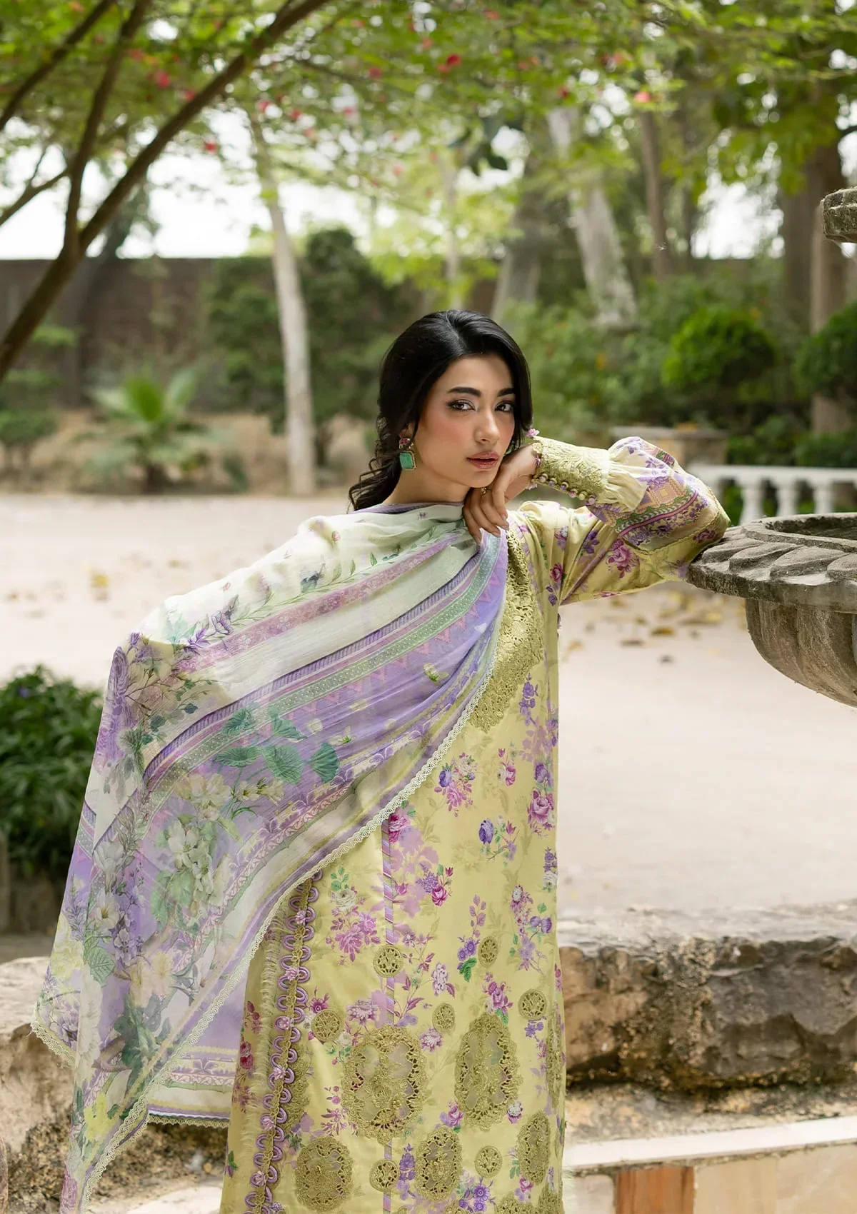 Elaf Signature Lawn Edit – 8a Olivia - Image 3