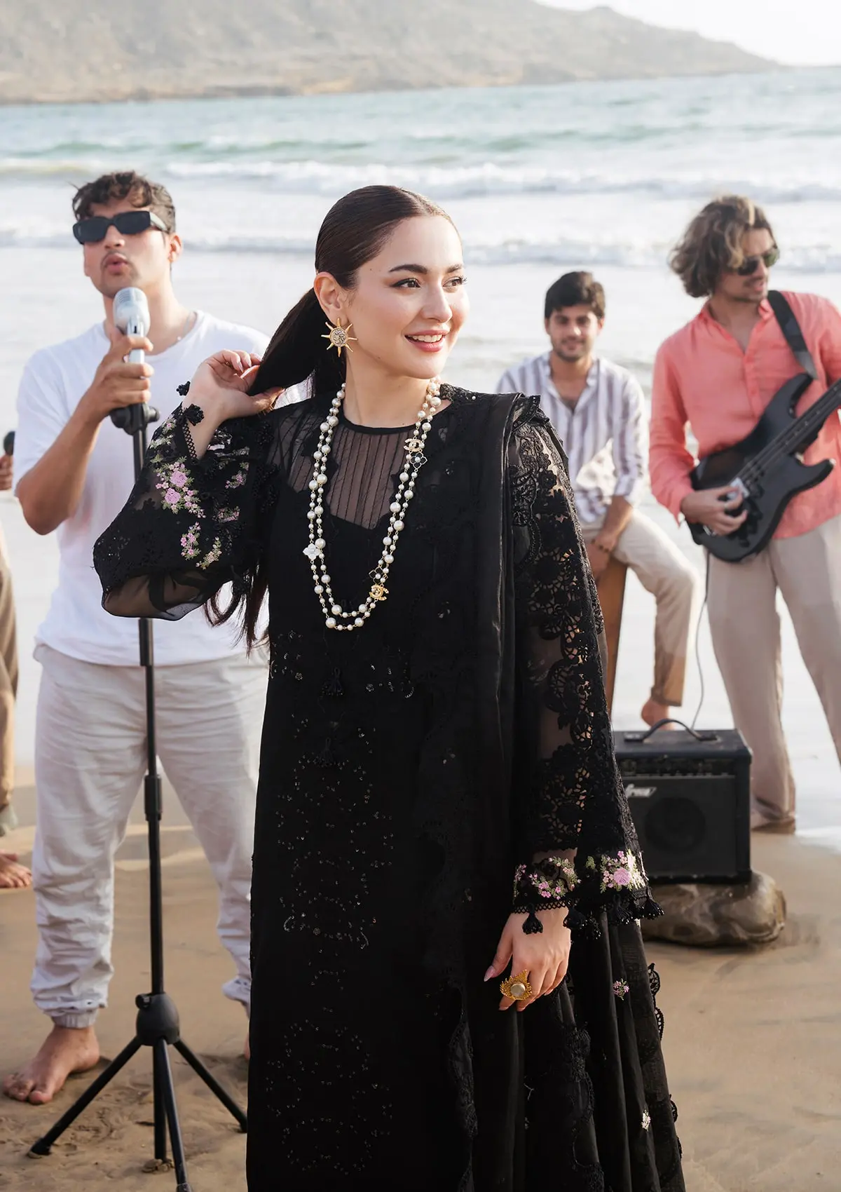 Elaf X Hania Aamir Hai Kuch Festive Lawn – EHK-01A Mahnoor - Image 2