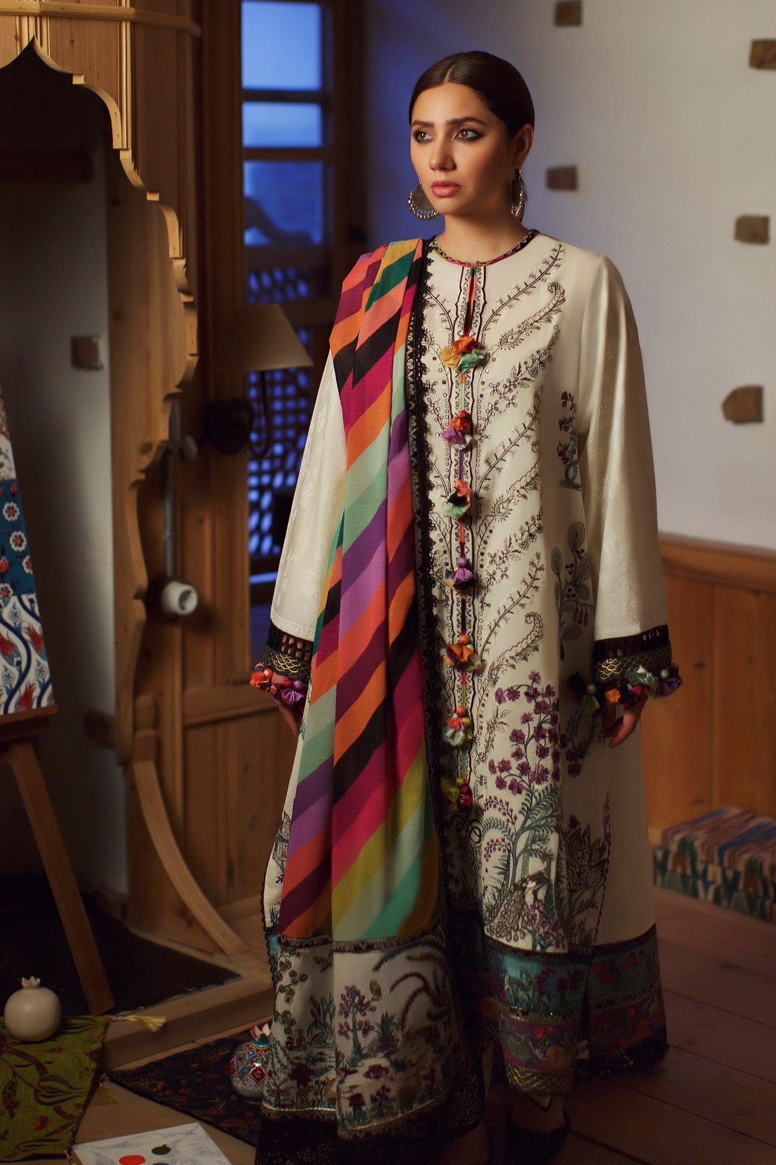 Élan Luxury Lawn Collection 2021 – EL21-03 A (NAZIK)