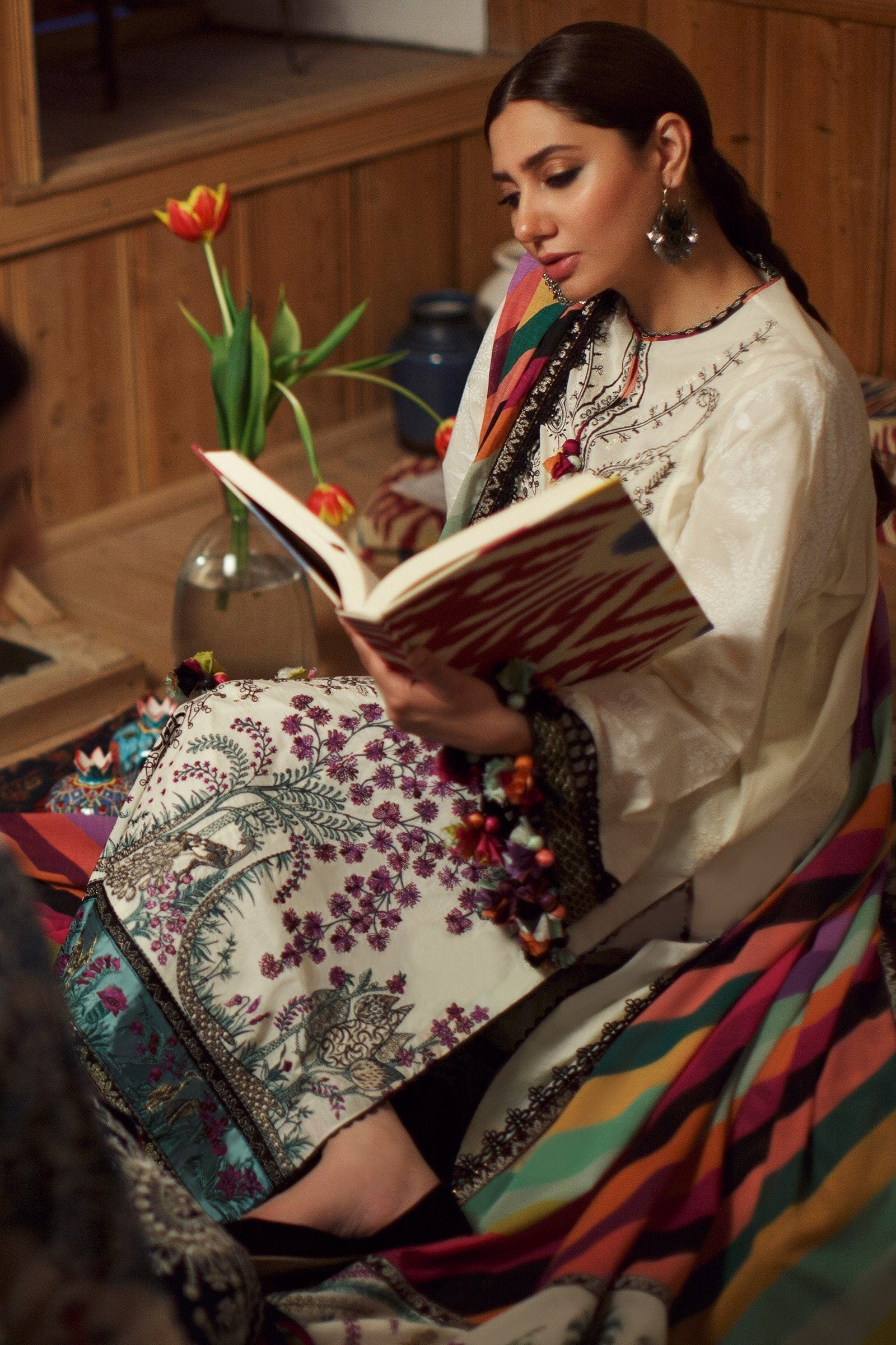 Élan Luxury Lawn Collection 2021 – EL21-03 A (NAZIK) - Image 2