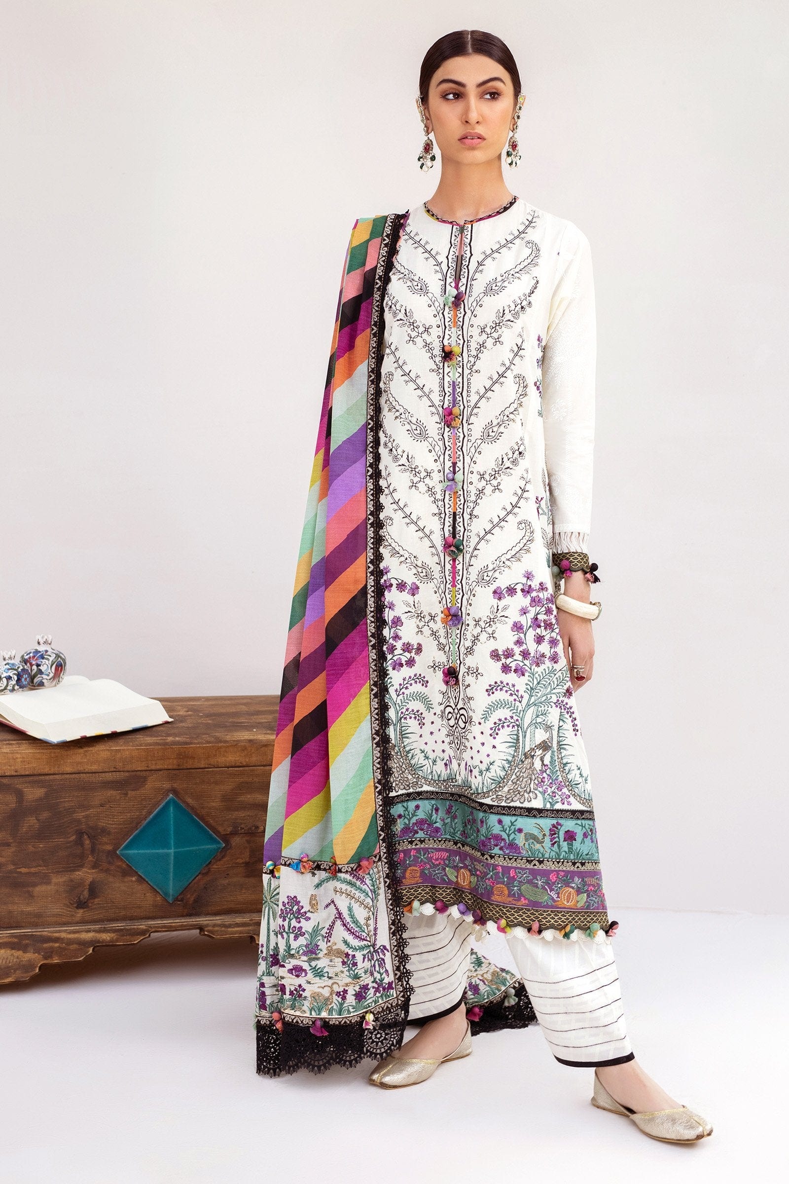 Élan Luxury Lawn Collection 2021 – EL21-03 A (NAZIK) - Image 4