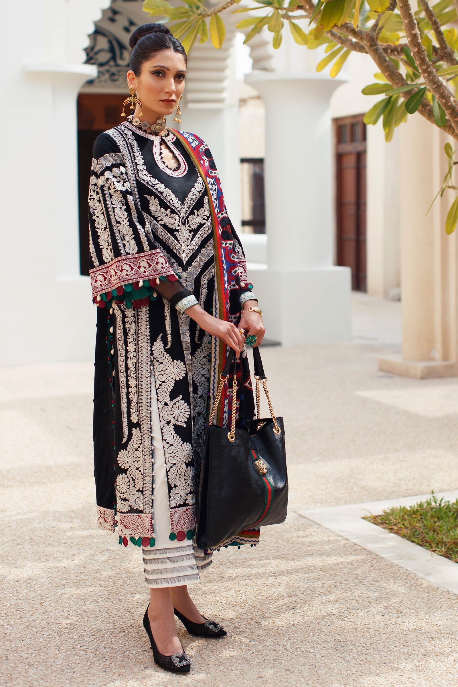 Élan Luxury Lawn Collection – EL22-03 B (QISTINA) - Image 2