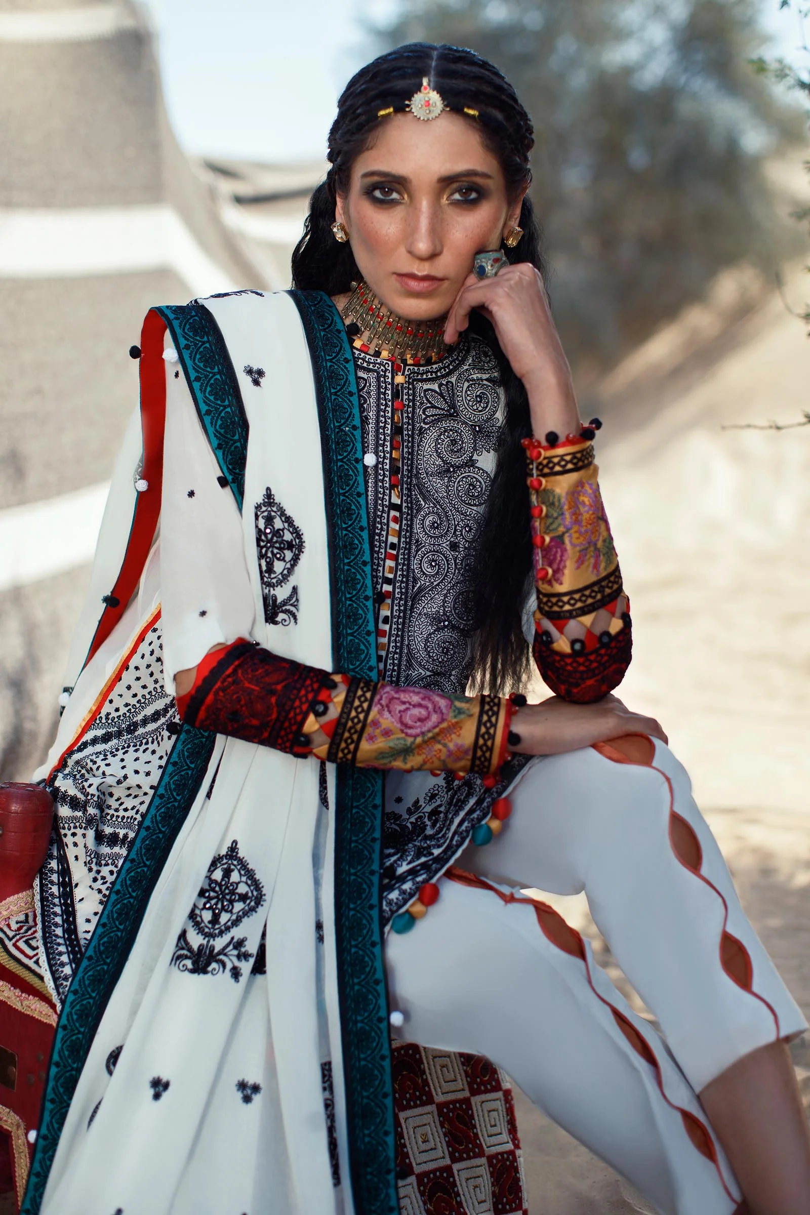 Élan Luxury Lawn Collection – EL22-05 A (REEM) - Image 2