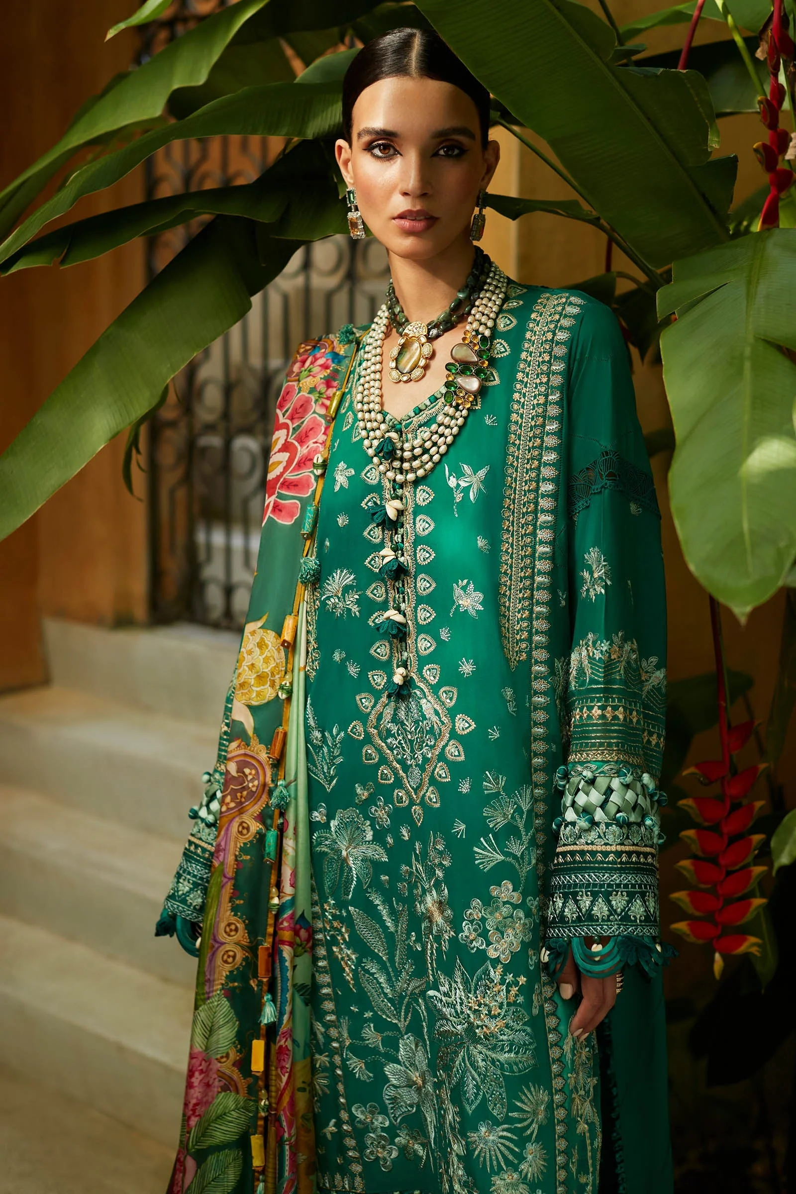 Elan Luxury Lawn Collection 2023 – ARNA (EL23-05 A) - Image 3