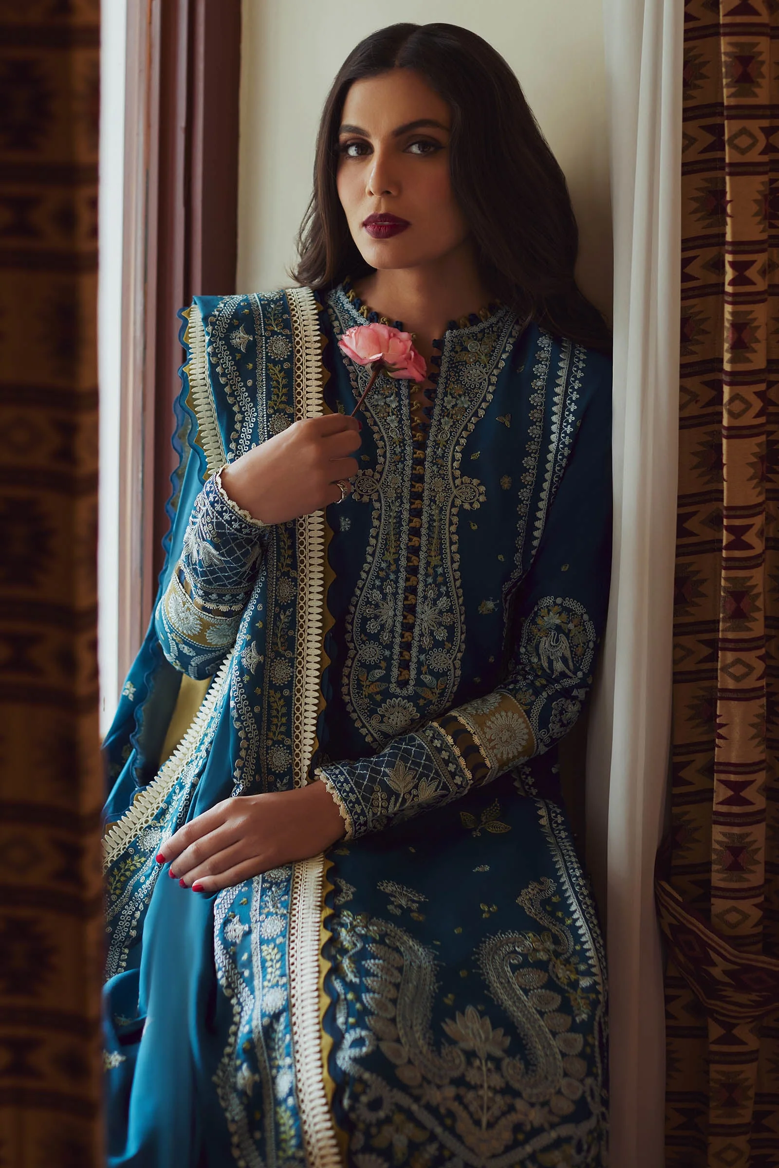 Elan Luxury Lawn Collection 2024 – MAHROSH (EL24-04 A) - Image 2