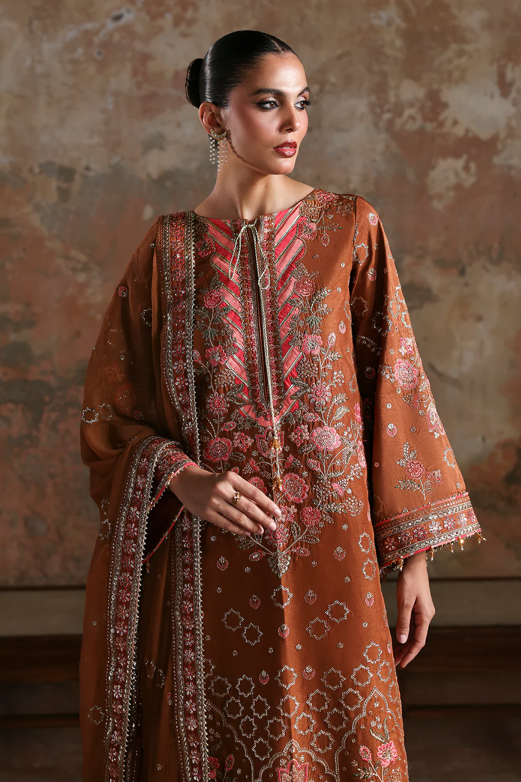Emaan Adeel Afsana-e-Silk Formals – AARZO - Image 6