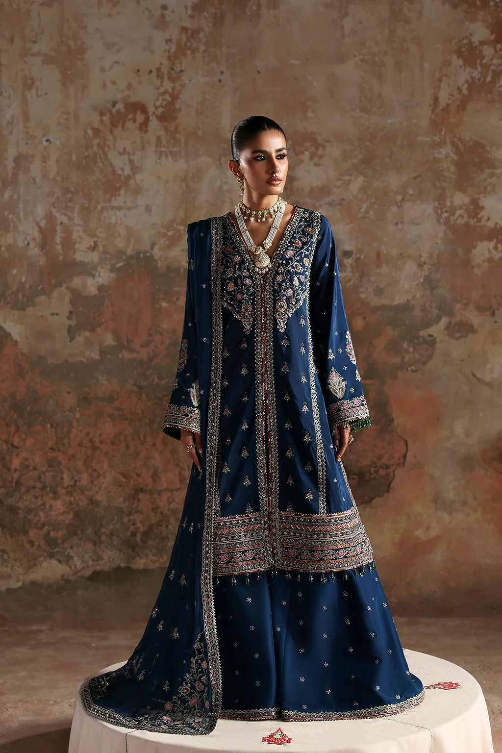 Emaan Adeel Afsana-e-Silk Formals – AFSAR